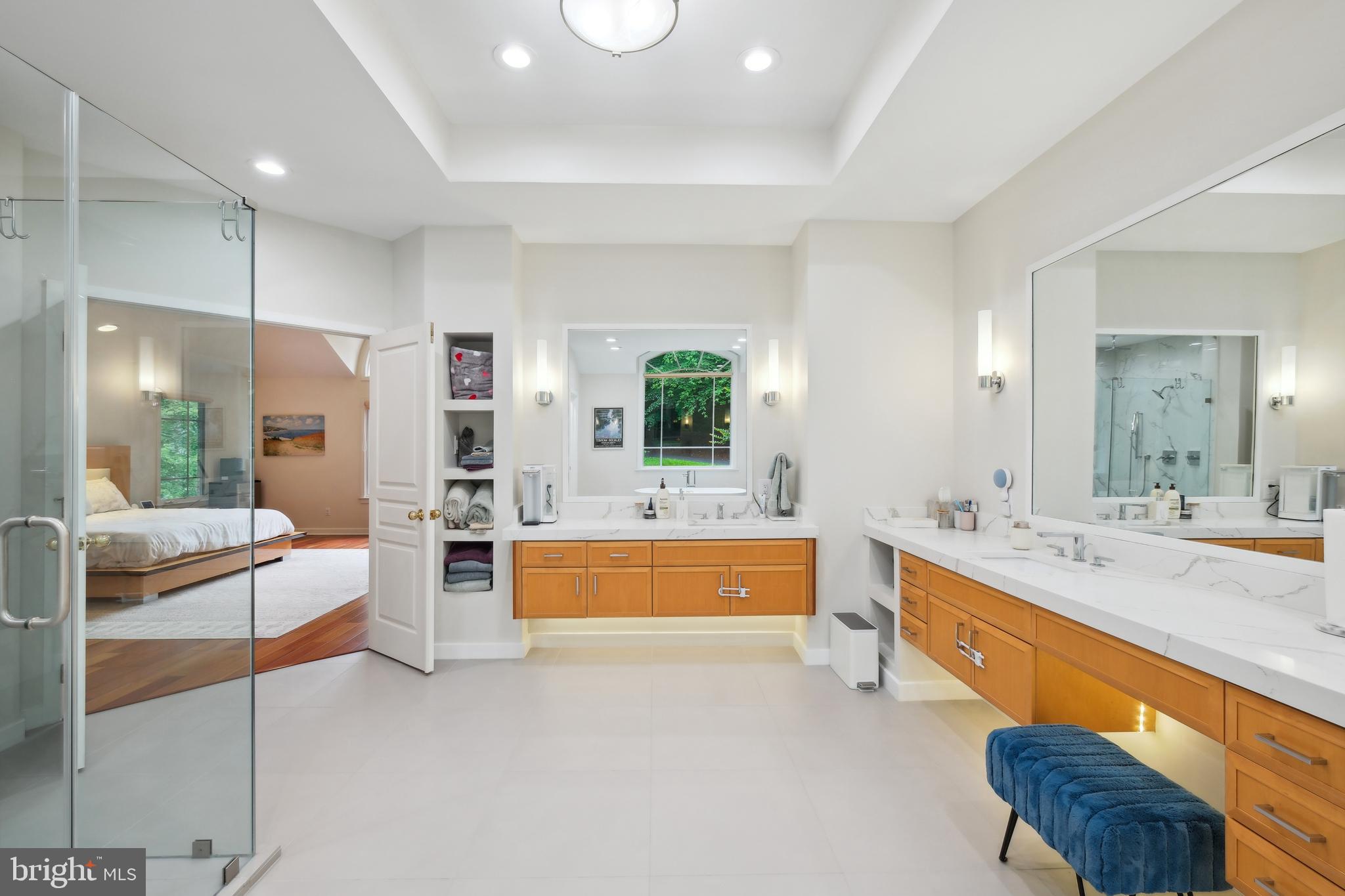 7005 Natelli Woods Ln