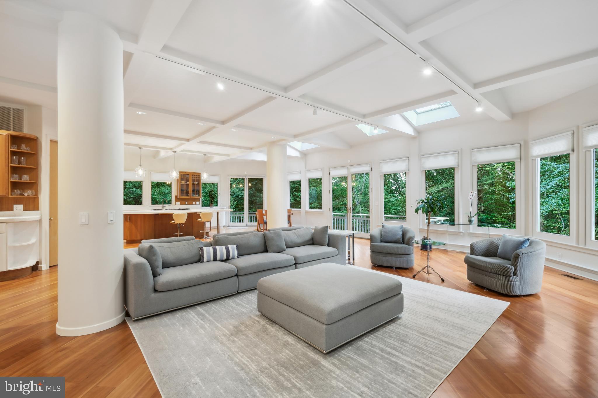 7005 Natelli Woods Ln