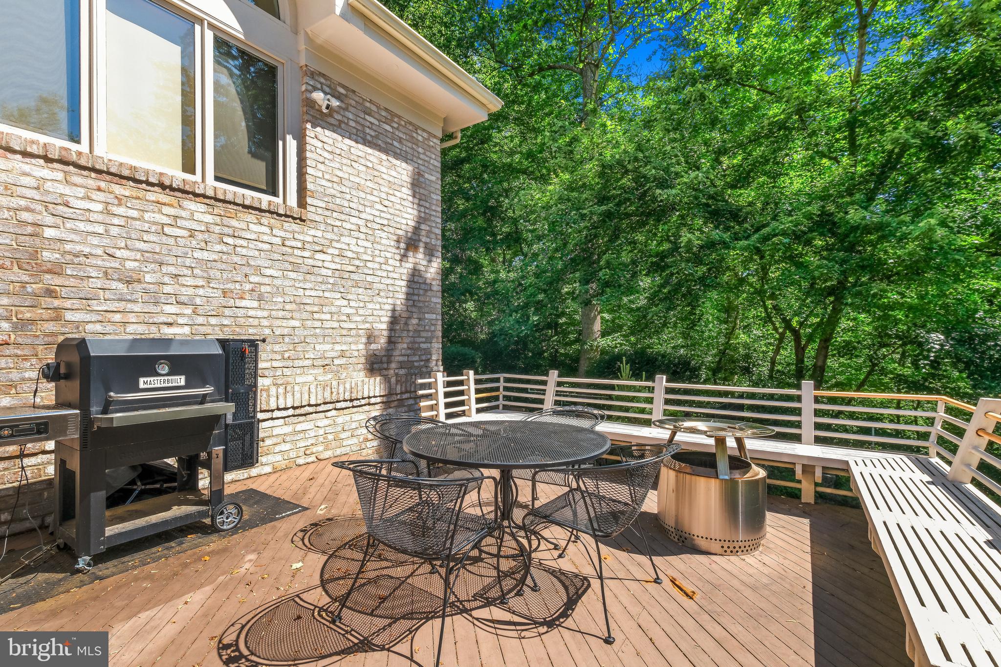 7005 Natelli Woods Ln