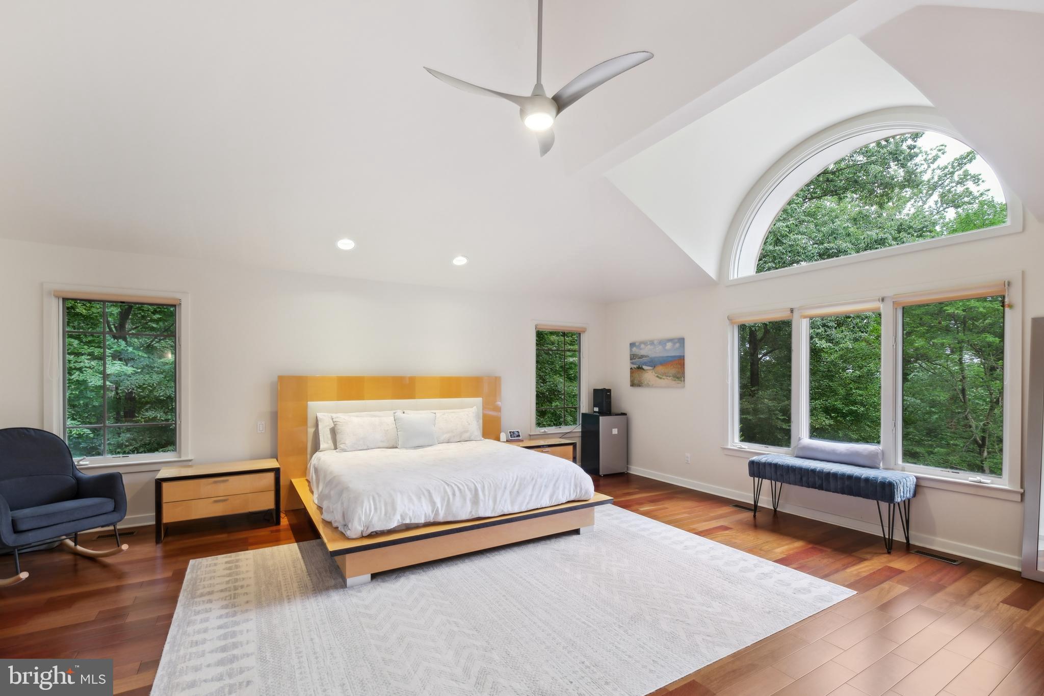 7005 Natelli Woods Ln