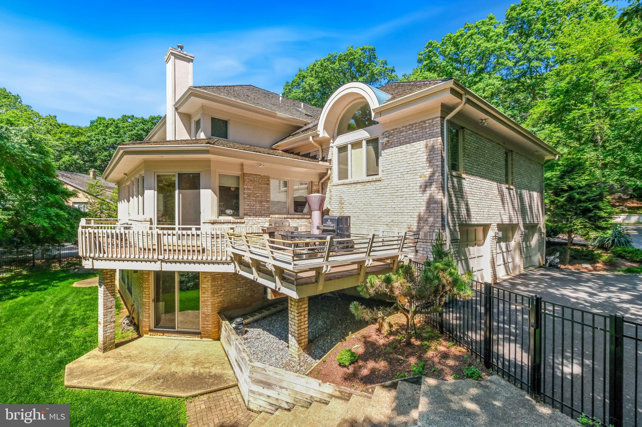 7005 Natelli Woods Ln