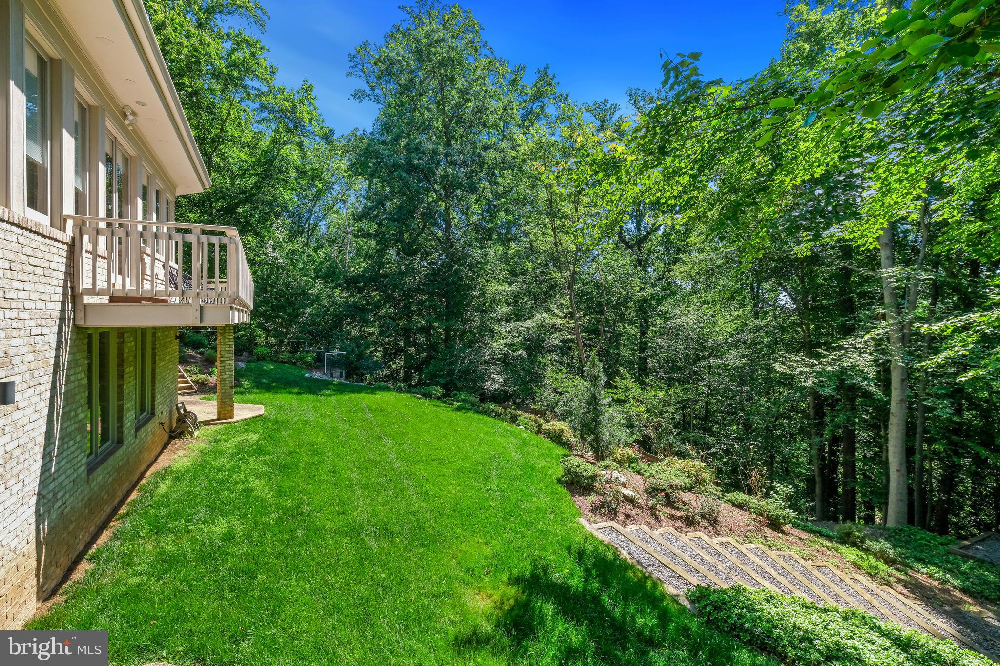 7005 Natelli Woods Ln