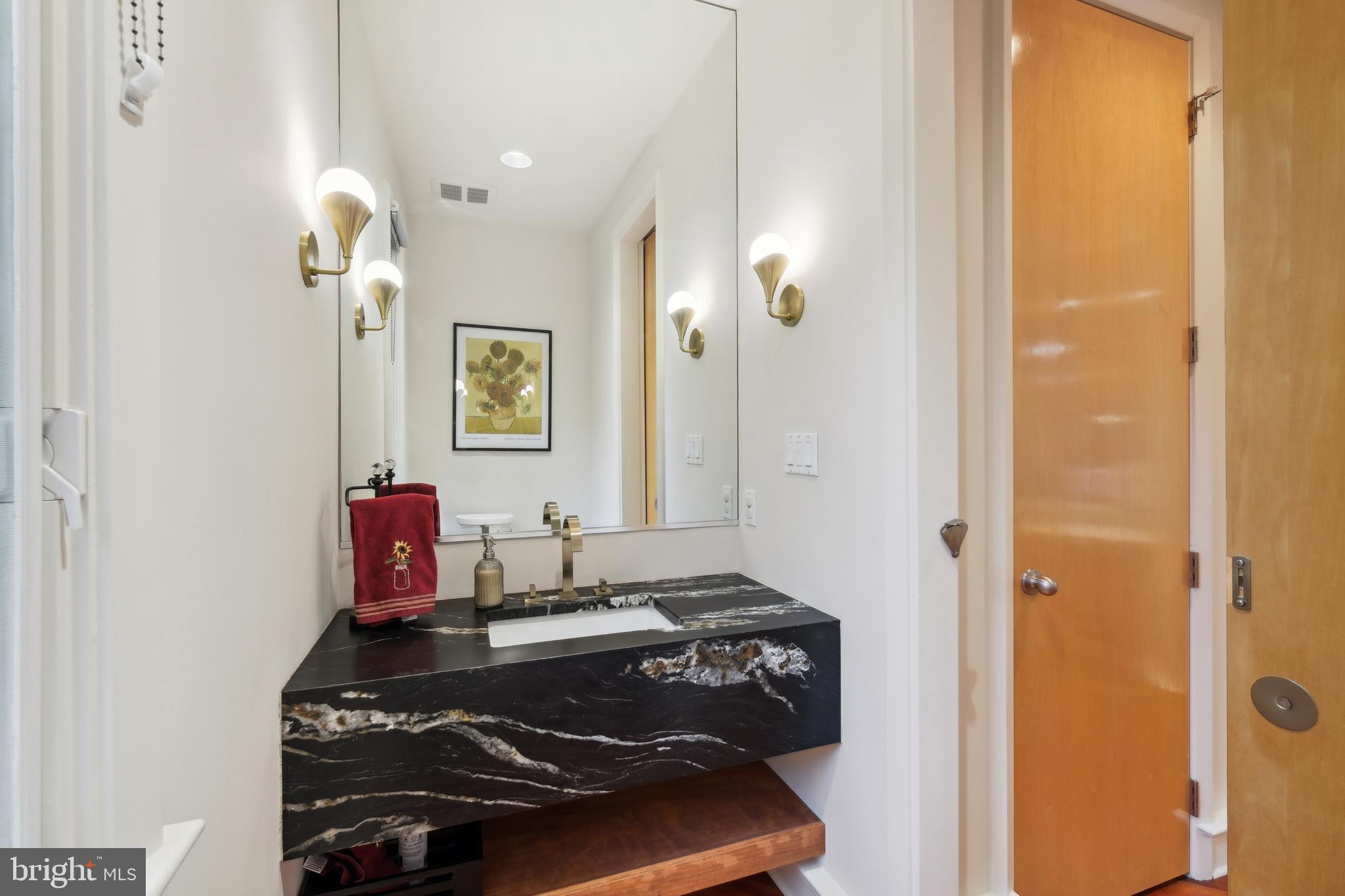 7005 Natelli Woods Ln