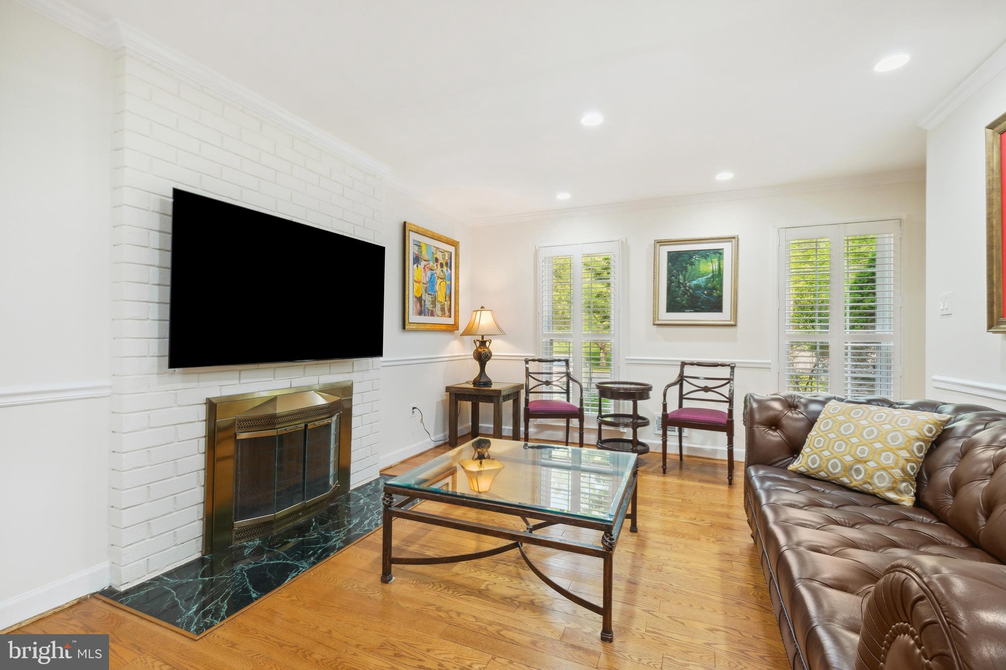 10104 Colebrook Ave