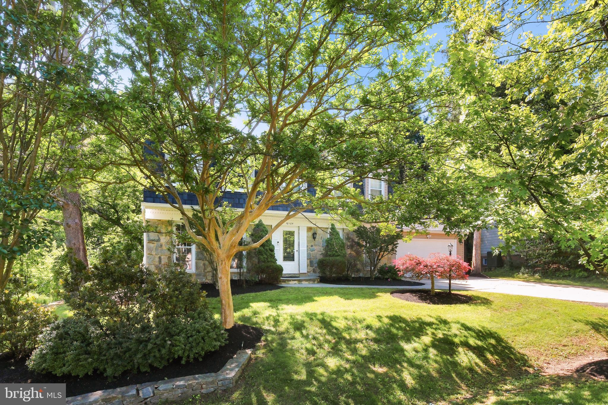 10104 Colebrook Ave