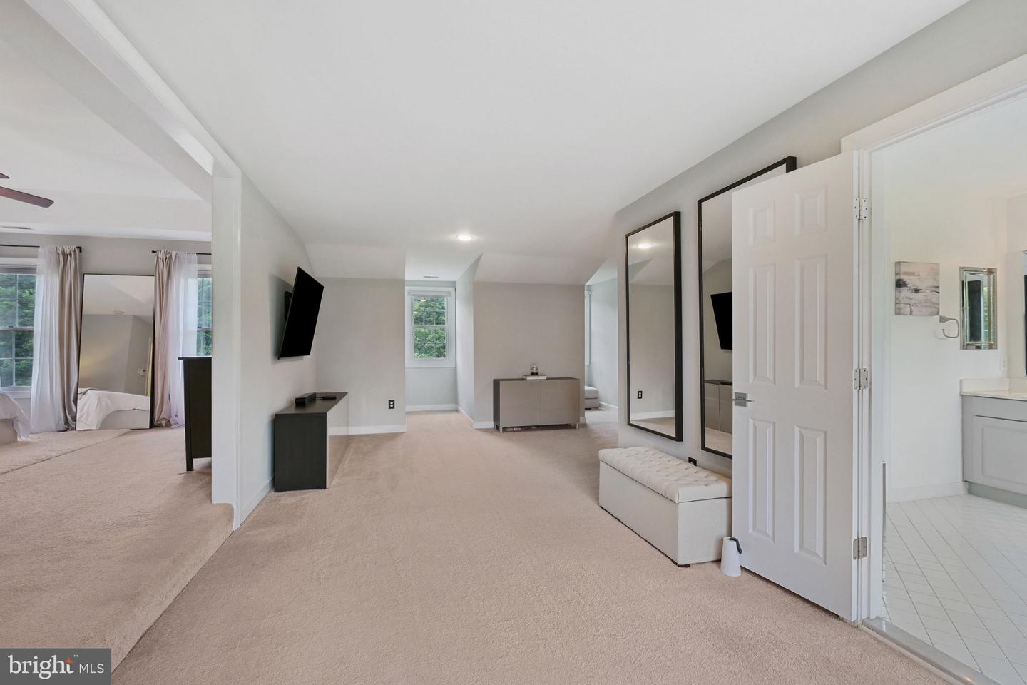14213 Cervantes Ave
