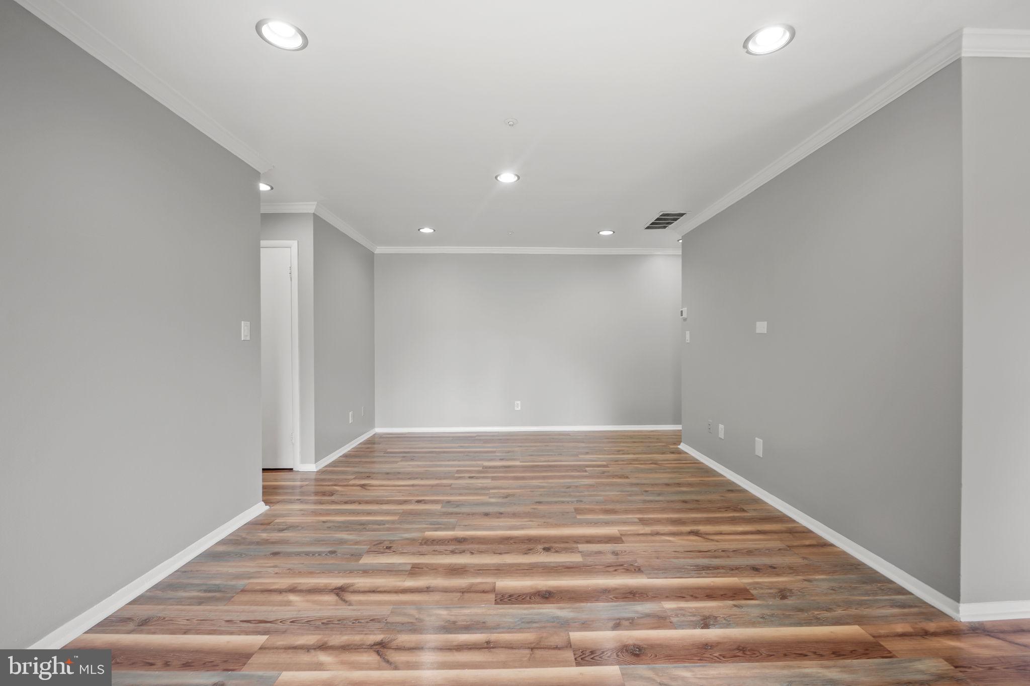 7905 Coriander Dr #303