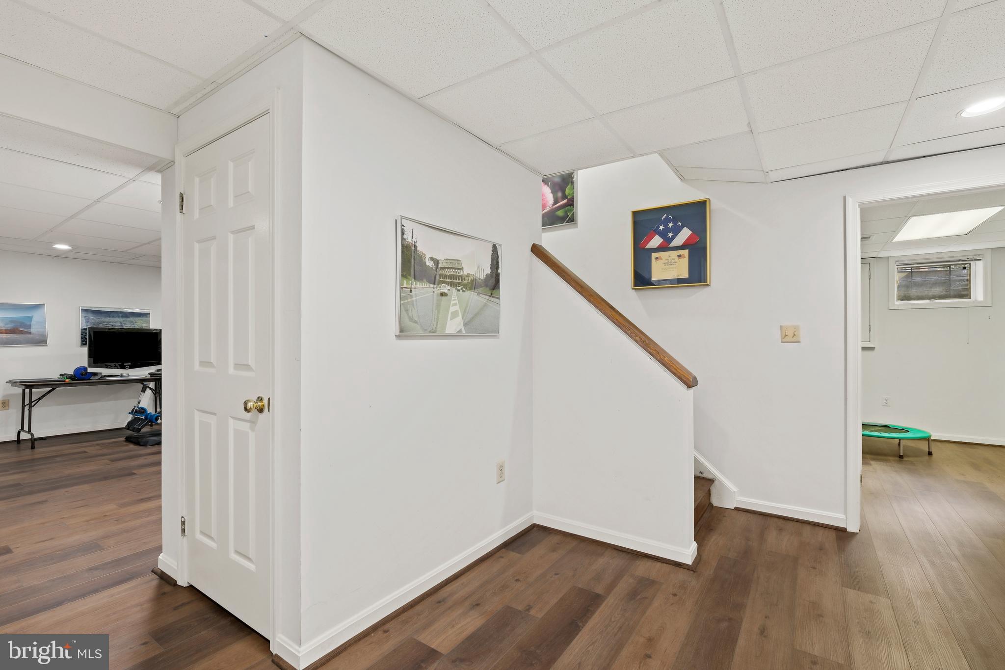 11008 Earlsgate Ln