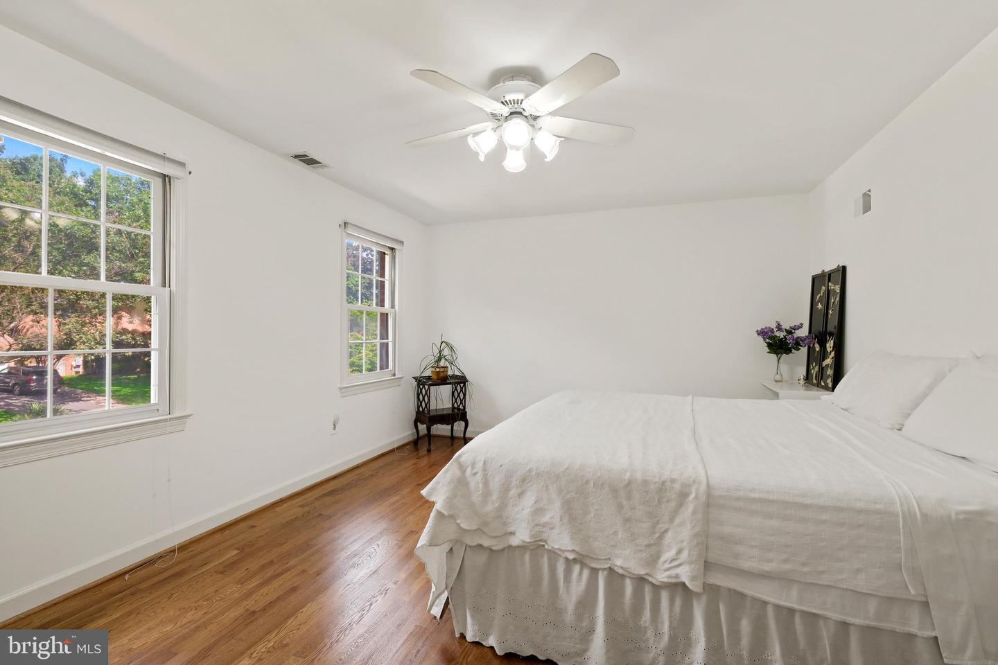 11008 Earlsgate Ln
