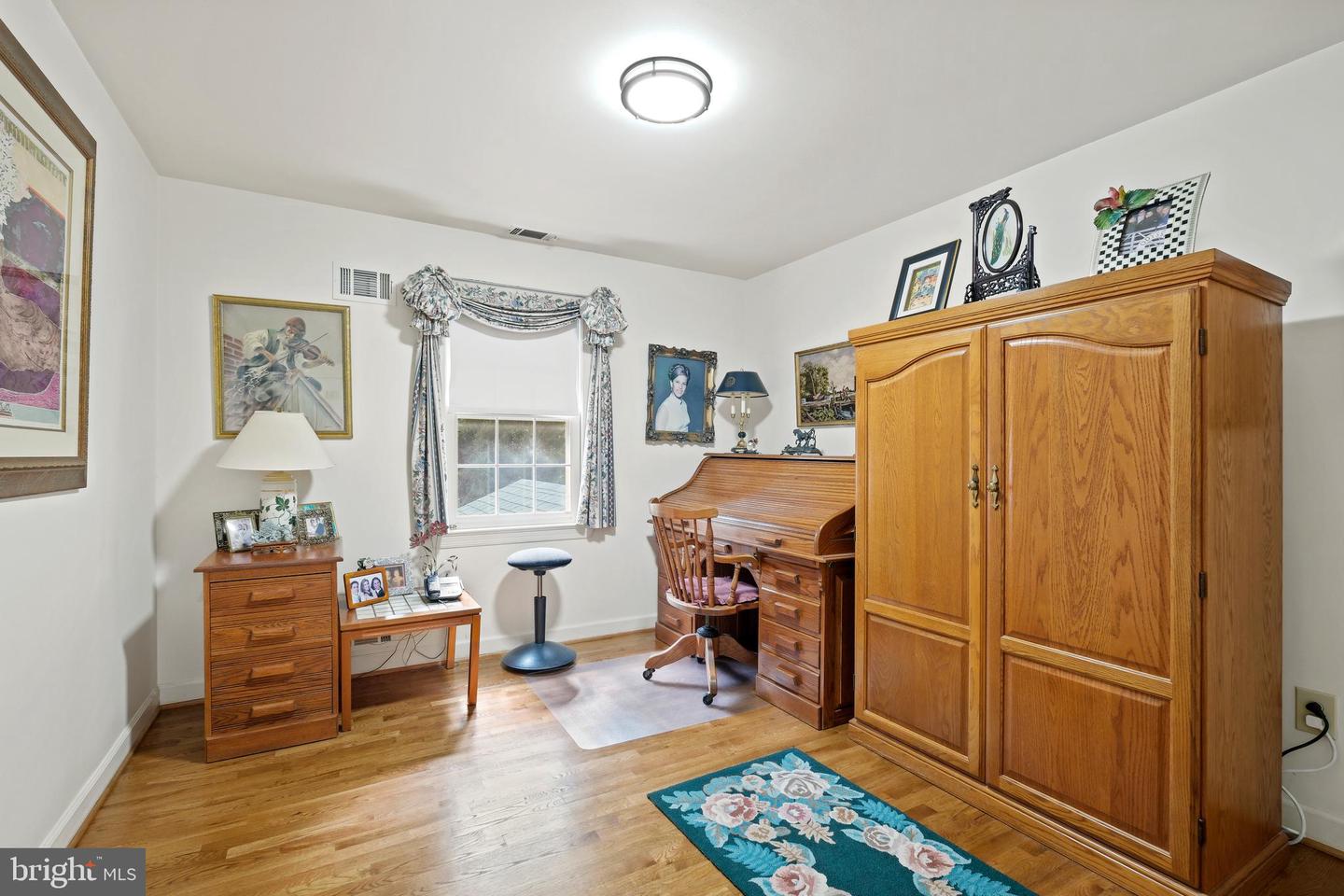 11008 Earlsgate Ln