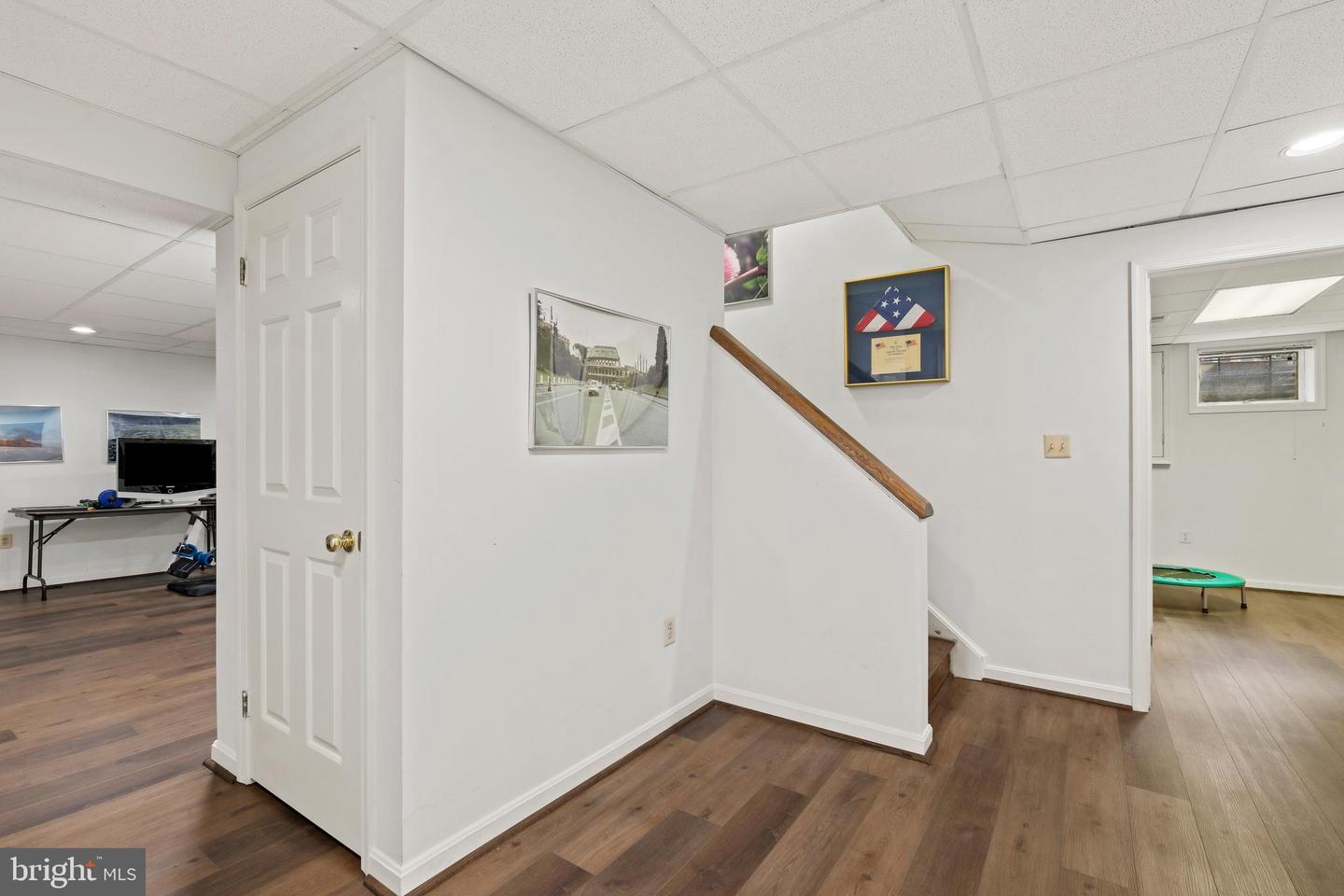 11008 Earlsgate Ln