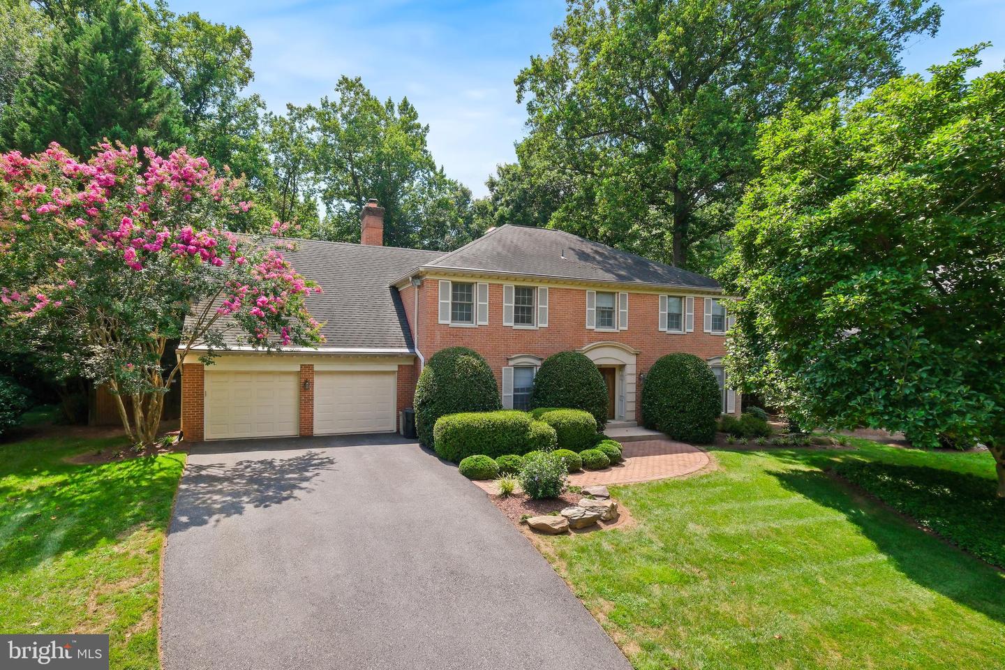 11008 Earlsgate Ln
