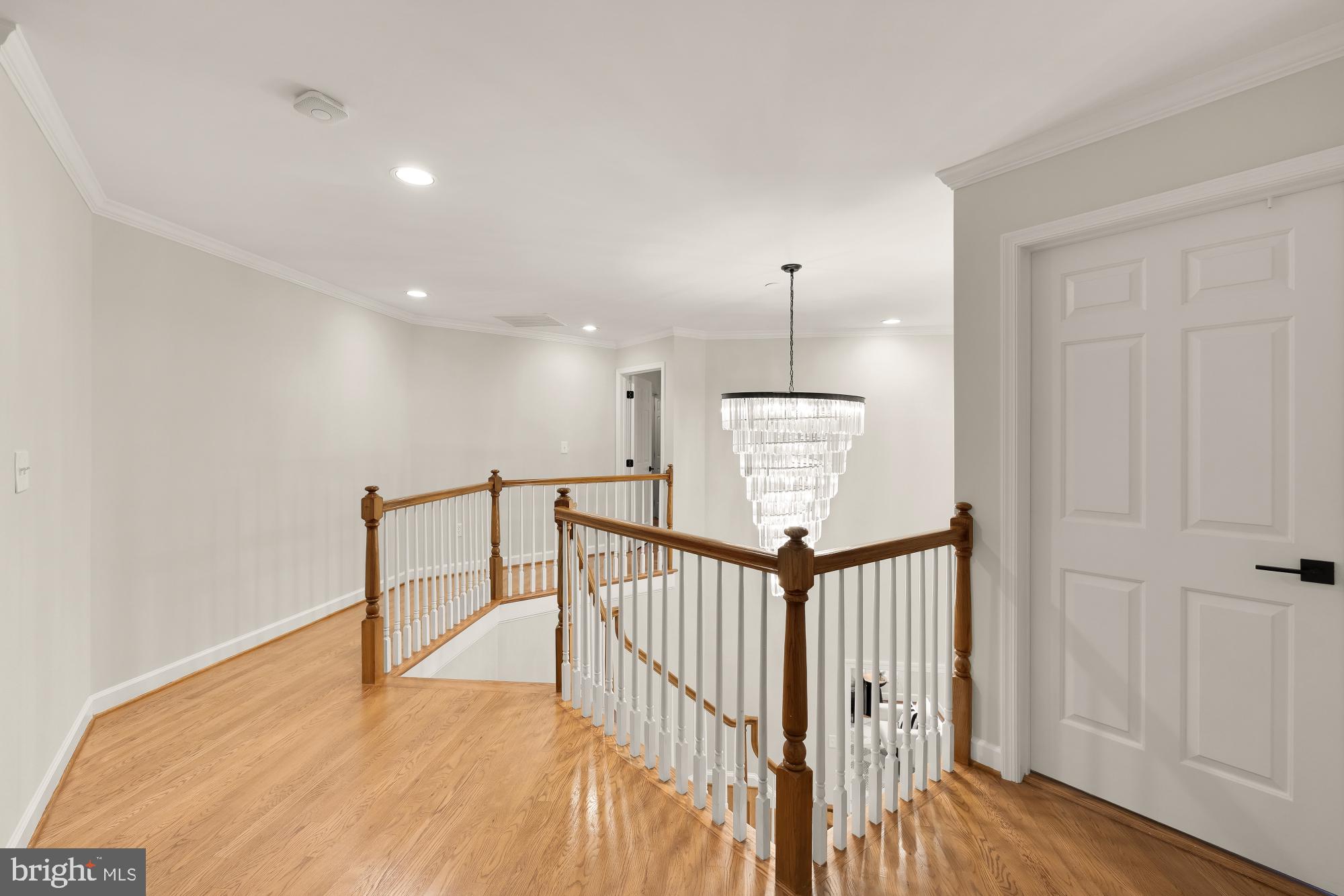 7813 Stable Way