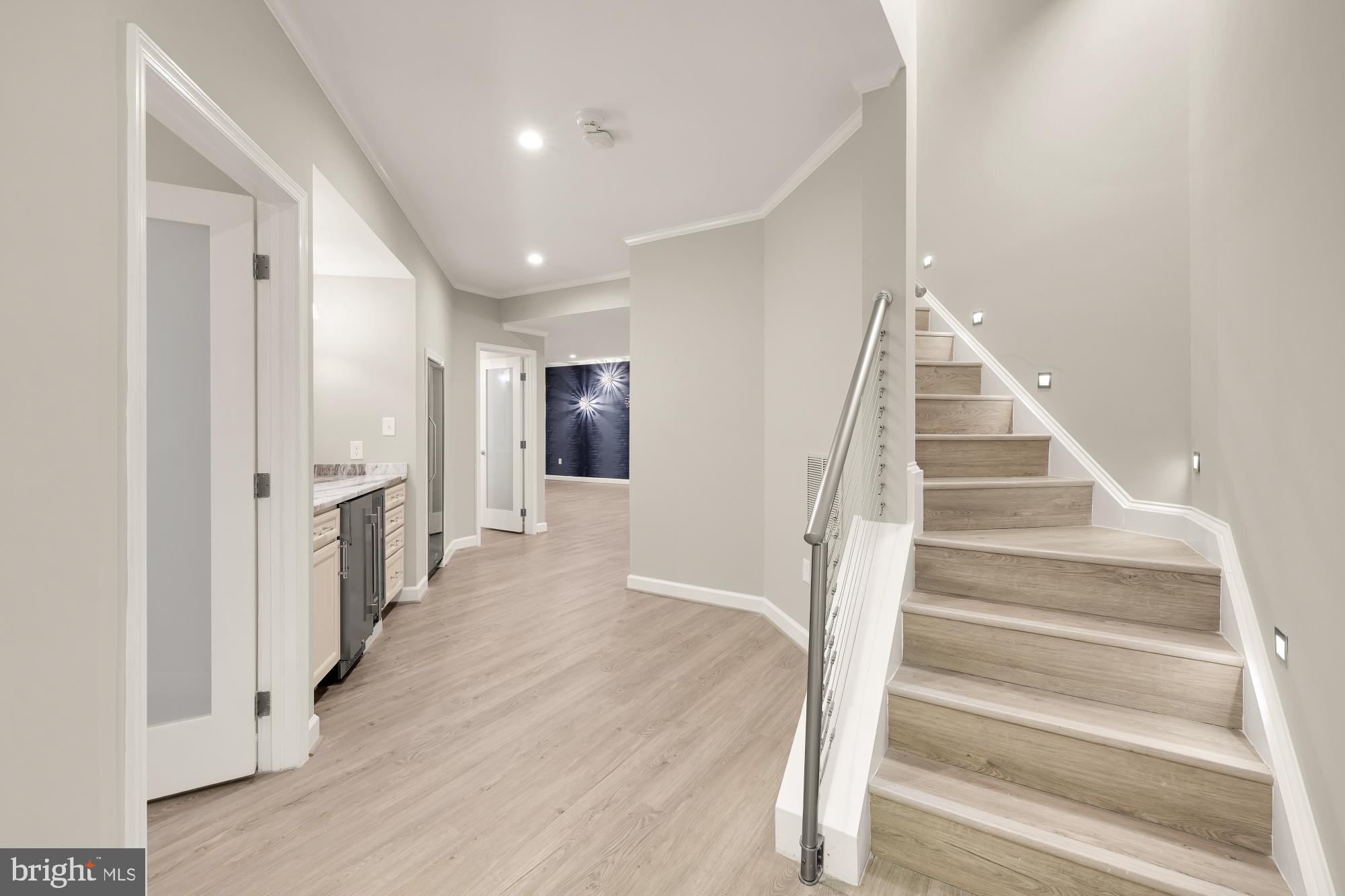 7813 Stable Way