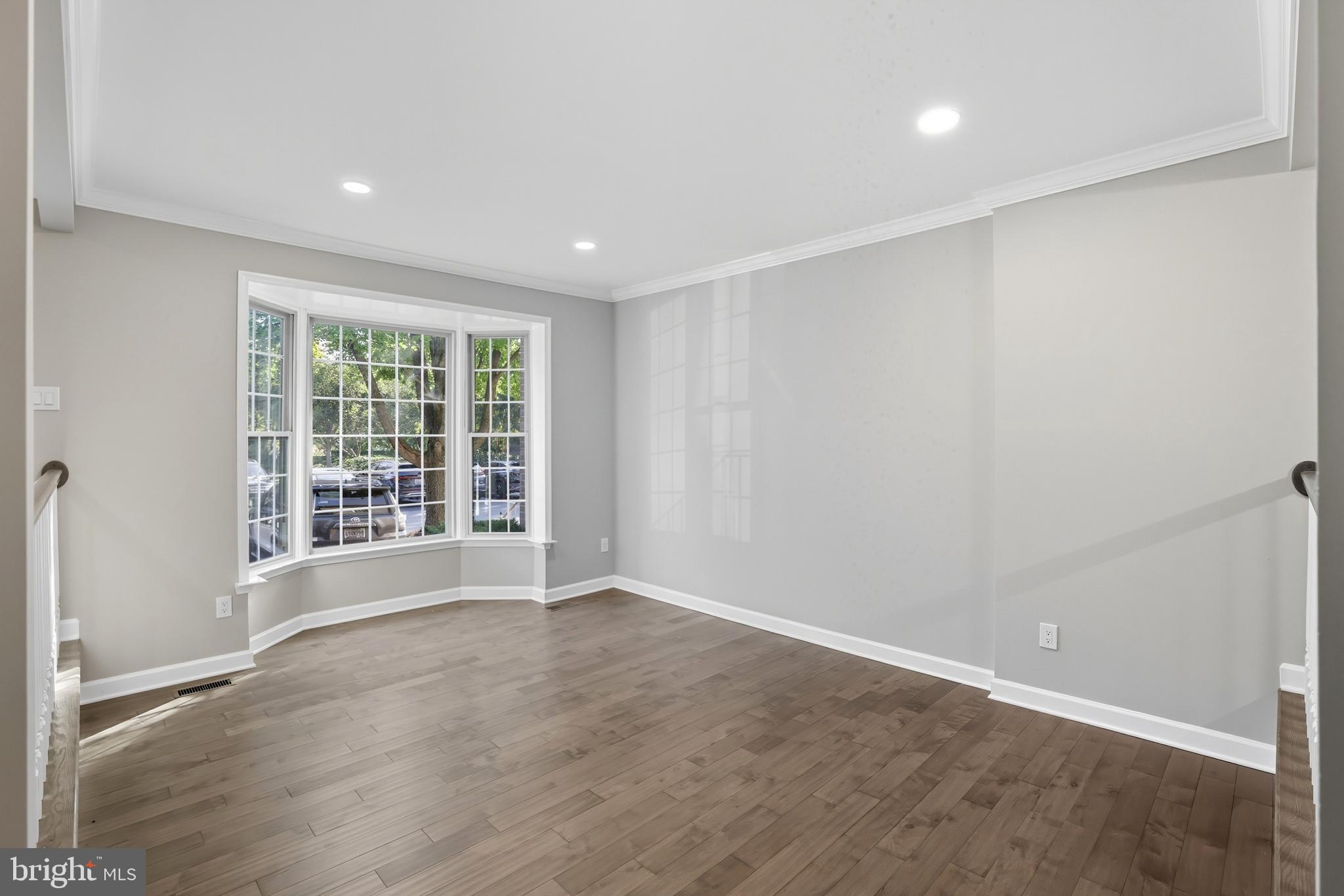 5725 BREWER HOUSE CIRCLE