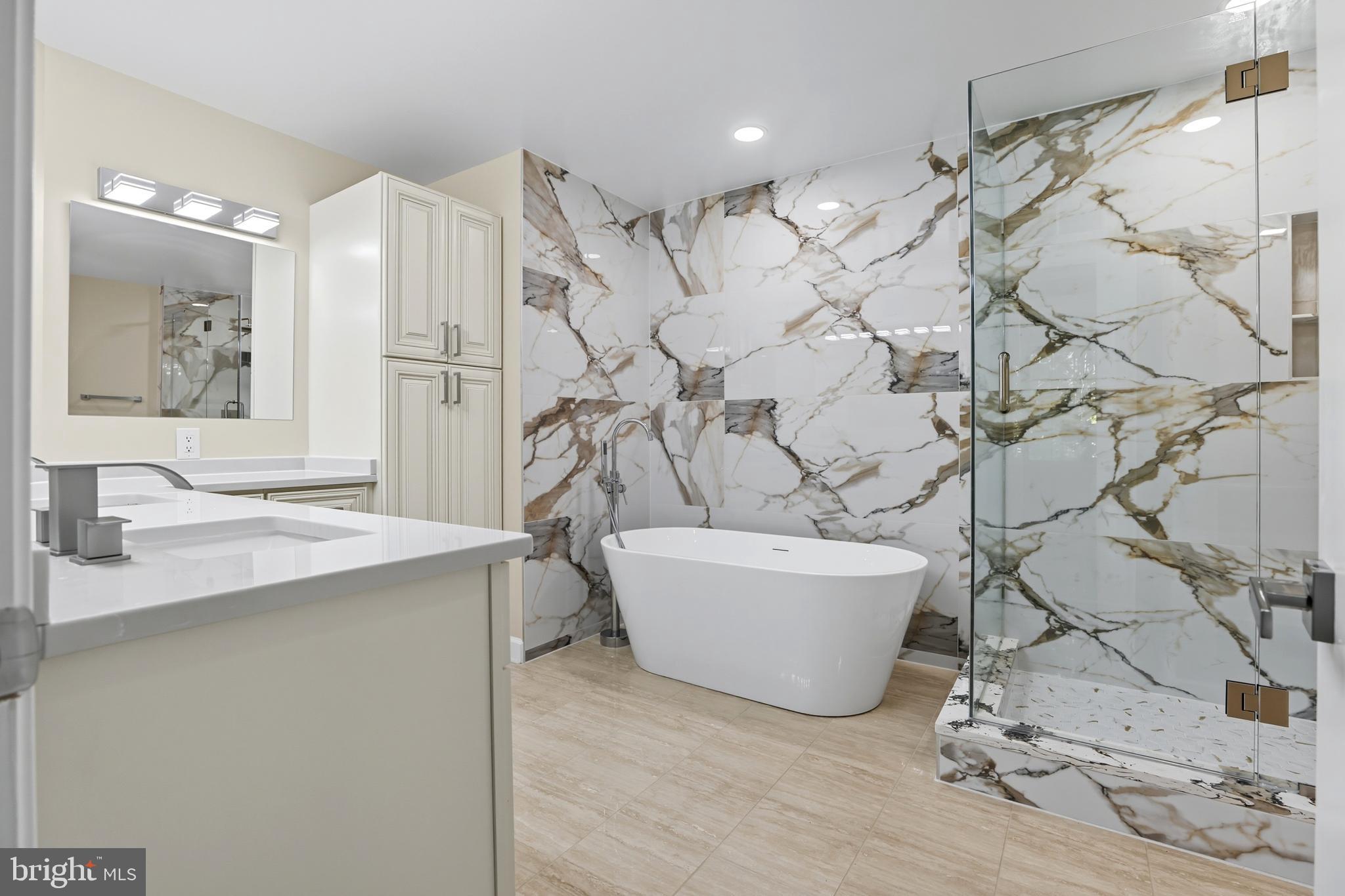 5725 BREWER HOUSE CIRCLE