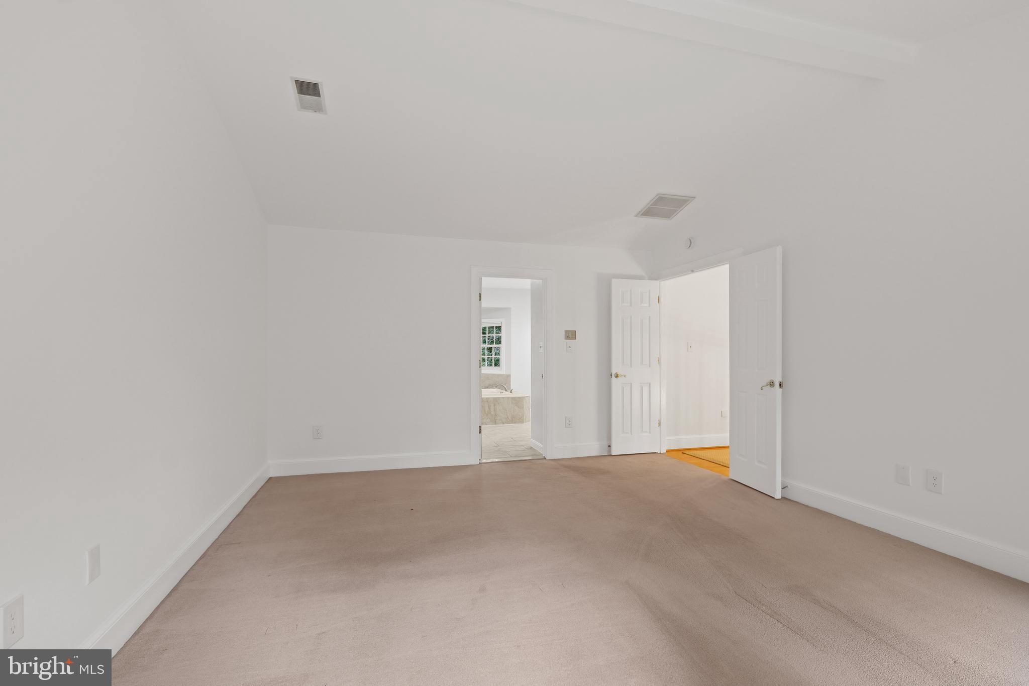 5606 SUGARBUSH LANE