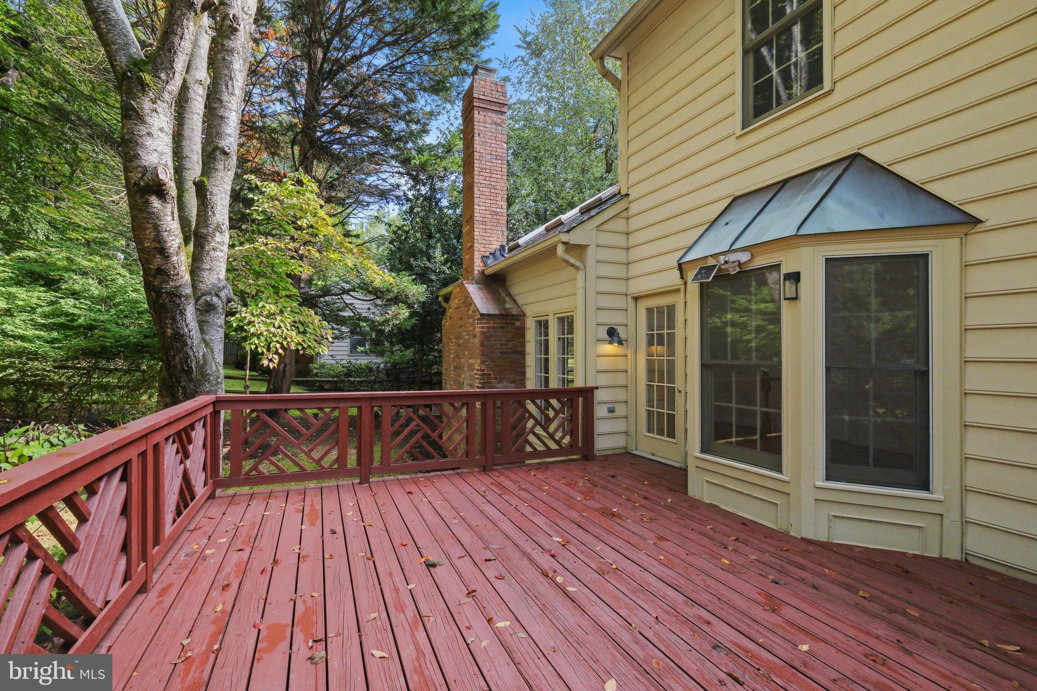 5606 SUGARBUSH LANE