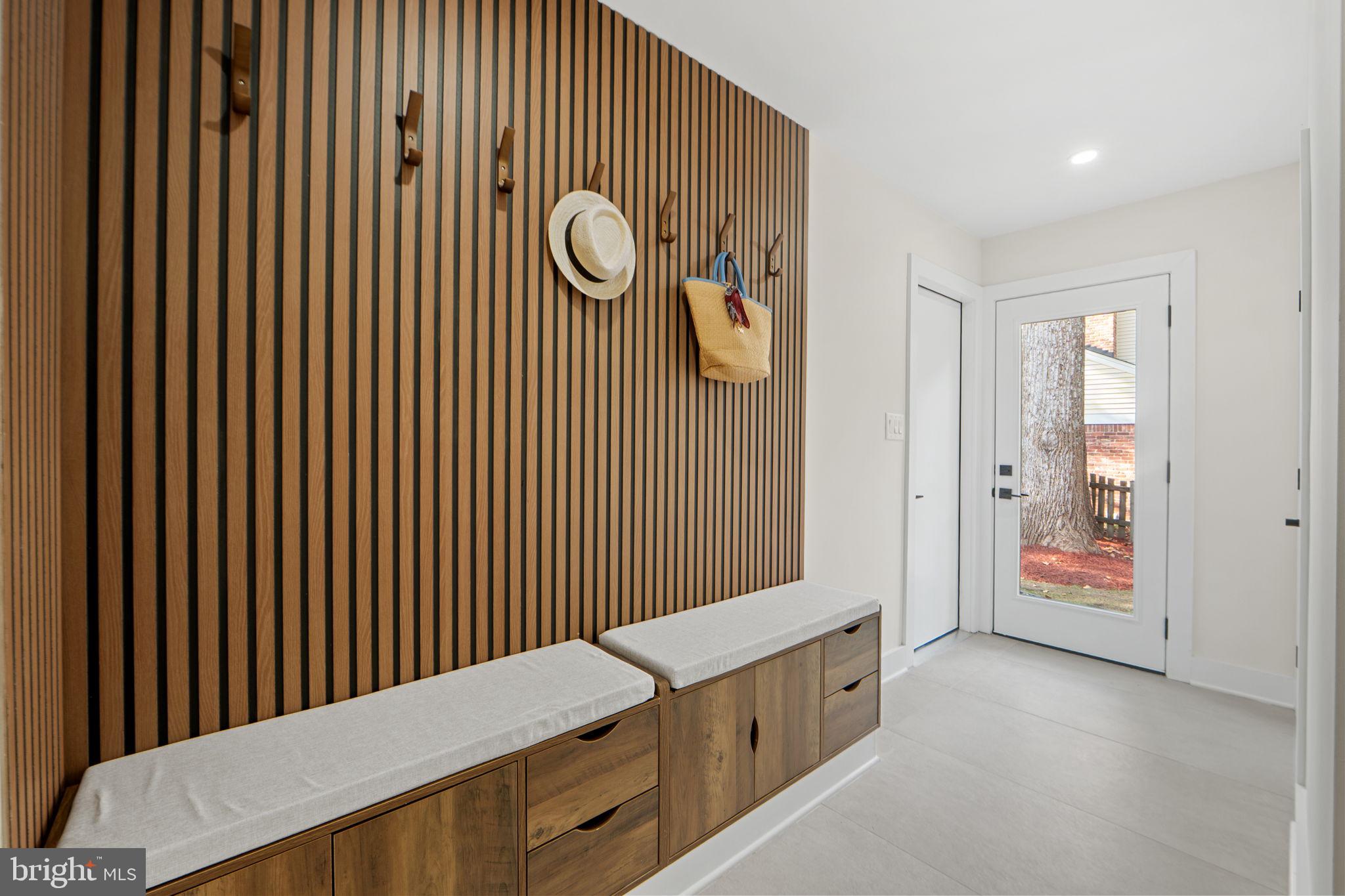 8511 HUNTER CREEK TRAIL