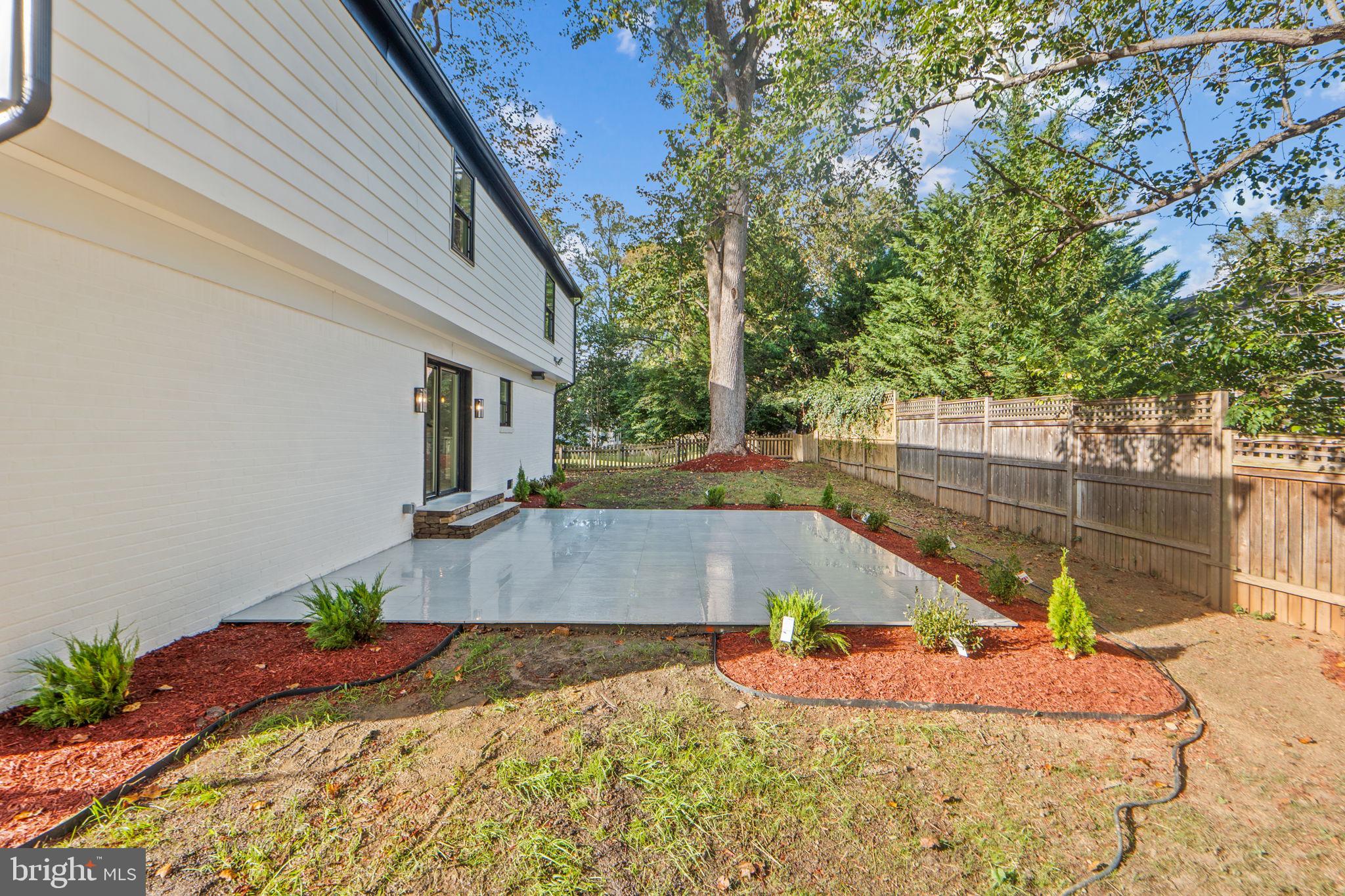 8511 HUNTER CREEK TRAIL