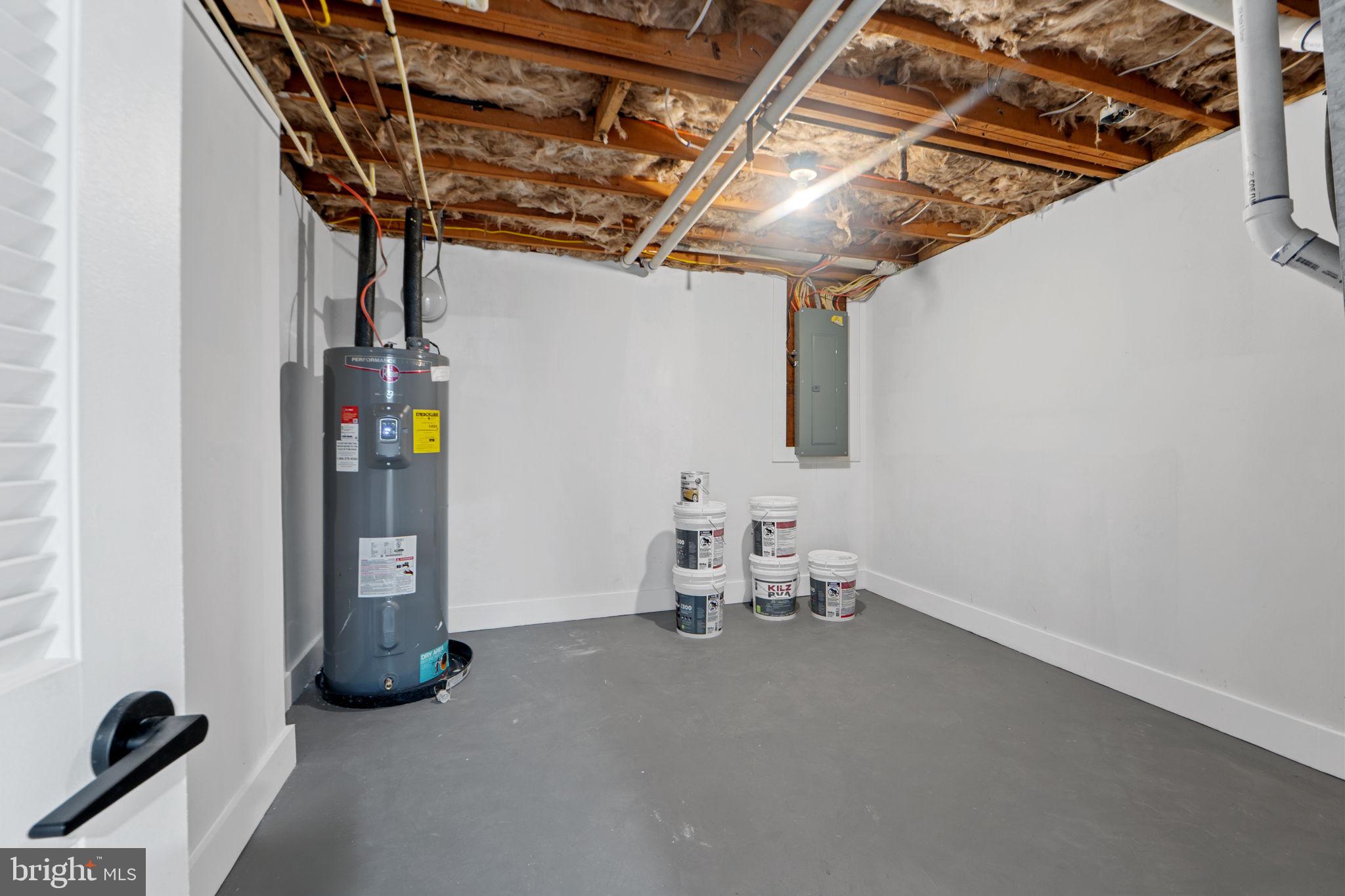 8511 HUNTER CREEK TRAIL