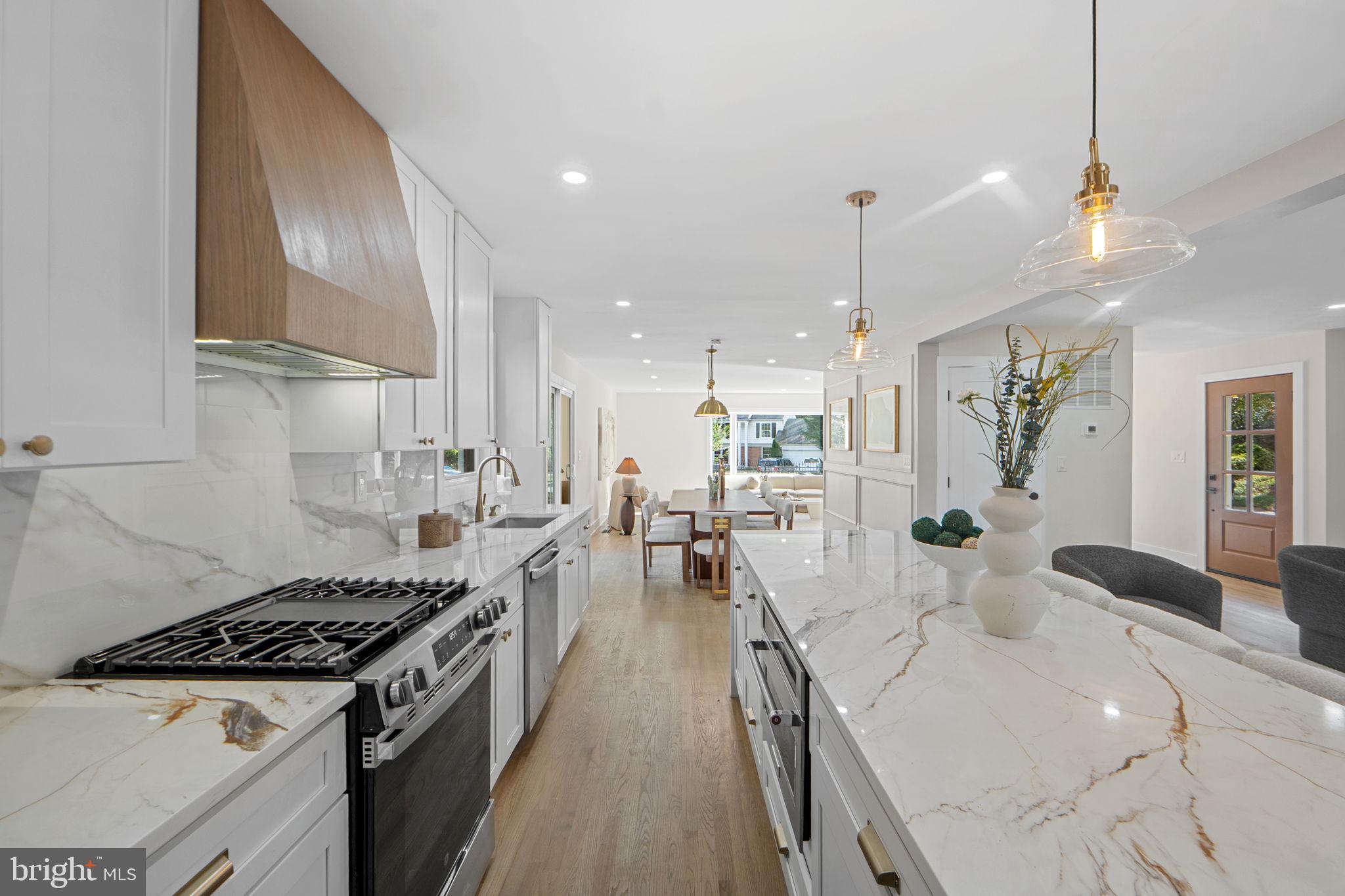 8511 HUNTER CREEK TRAIL