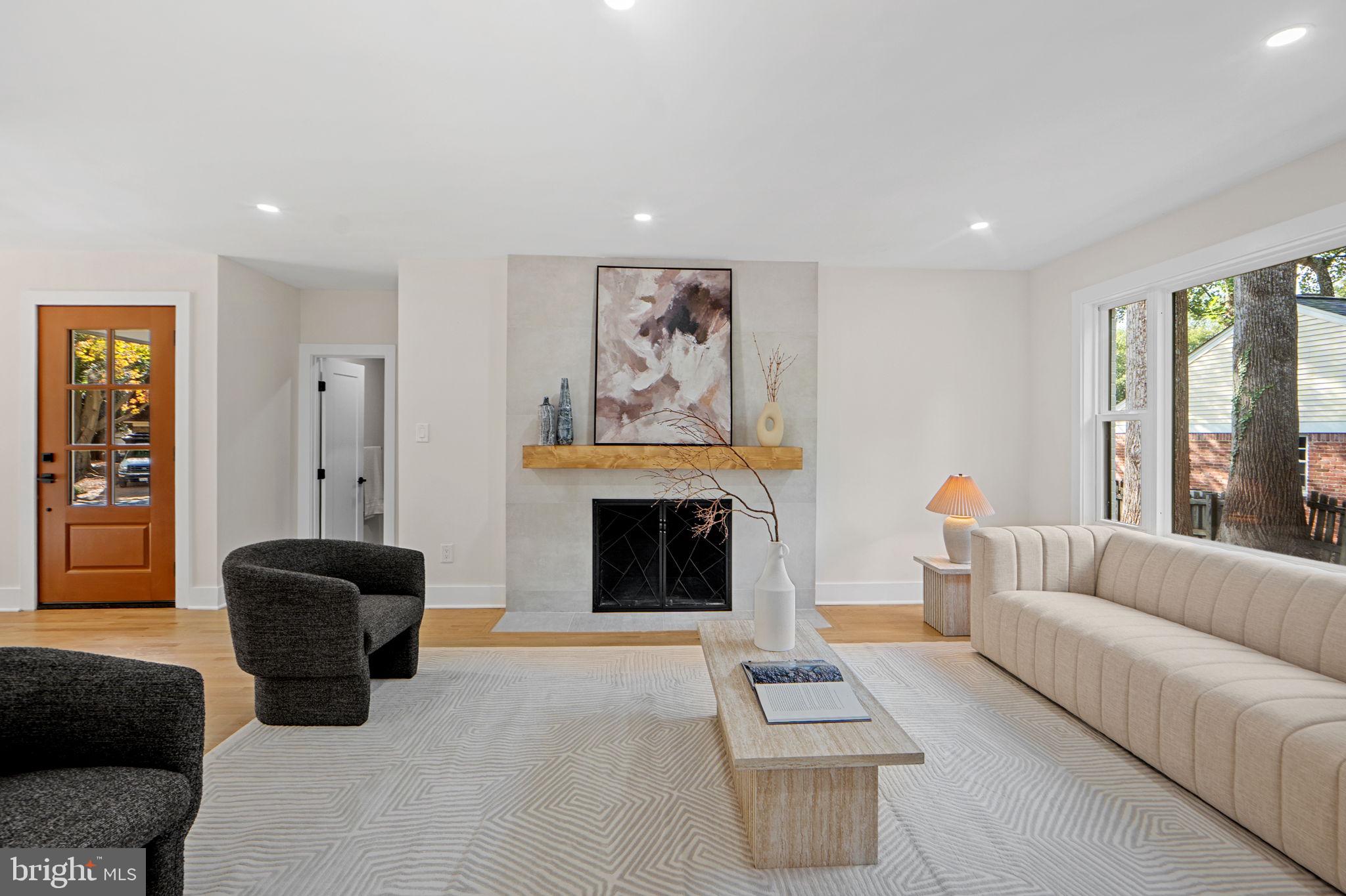 8511 HUNTER CREEK TRAIL