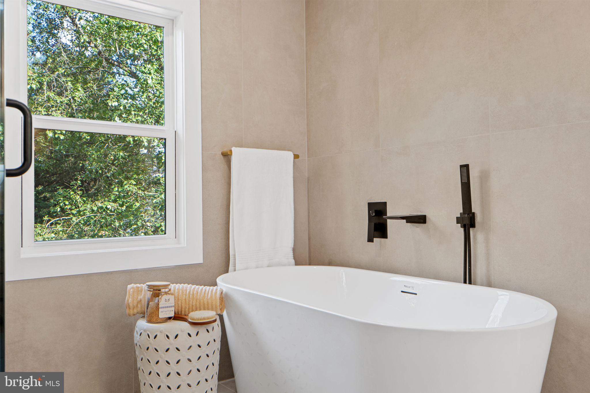 8511 HUNTER CREEK TRAIL