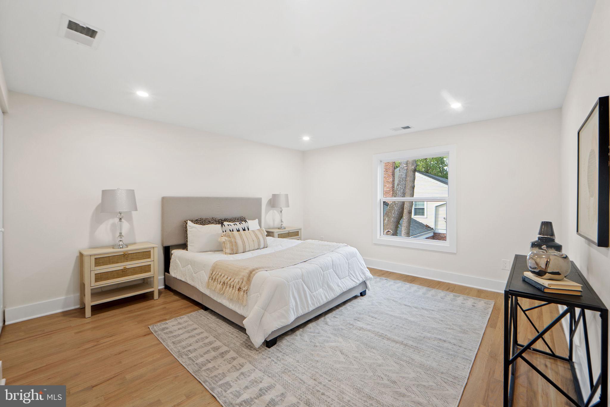 8511 HUNTER CREEK TRAIL