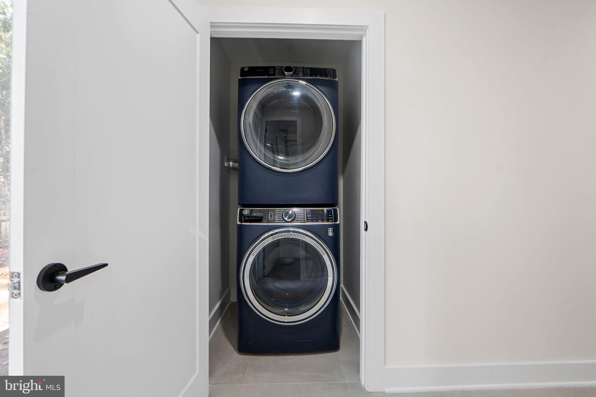 8511 HUNTER CREEK TRAIL