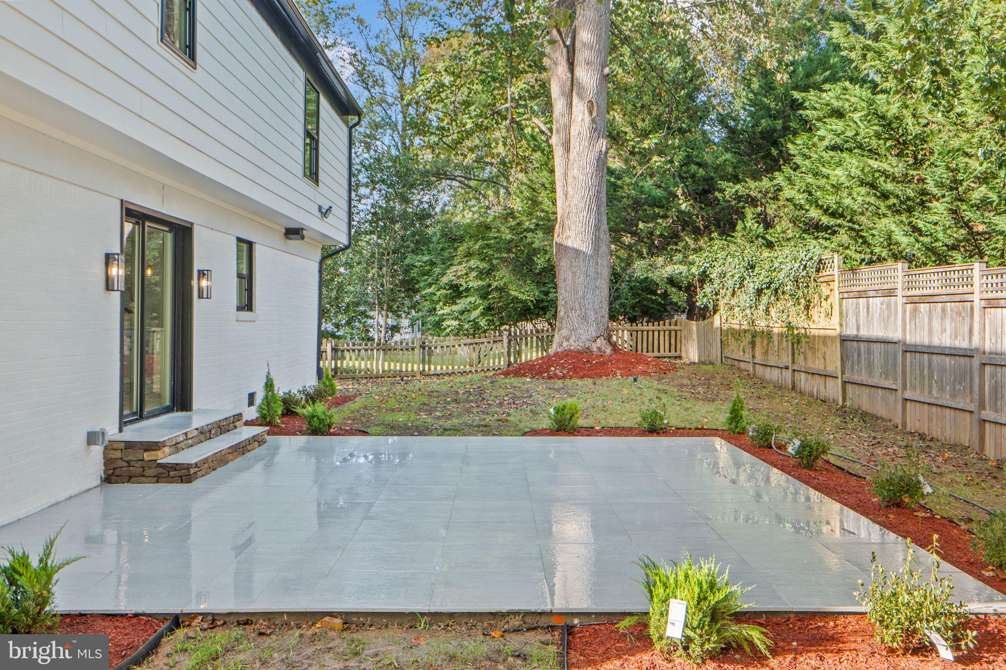 8511 HUNTER CREEK TRAIL