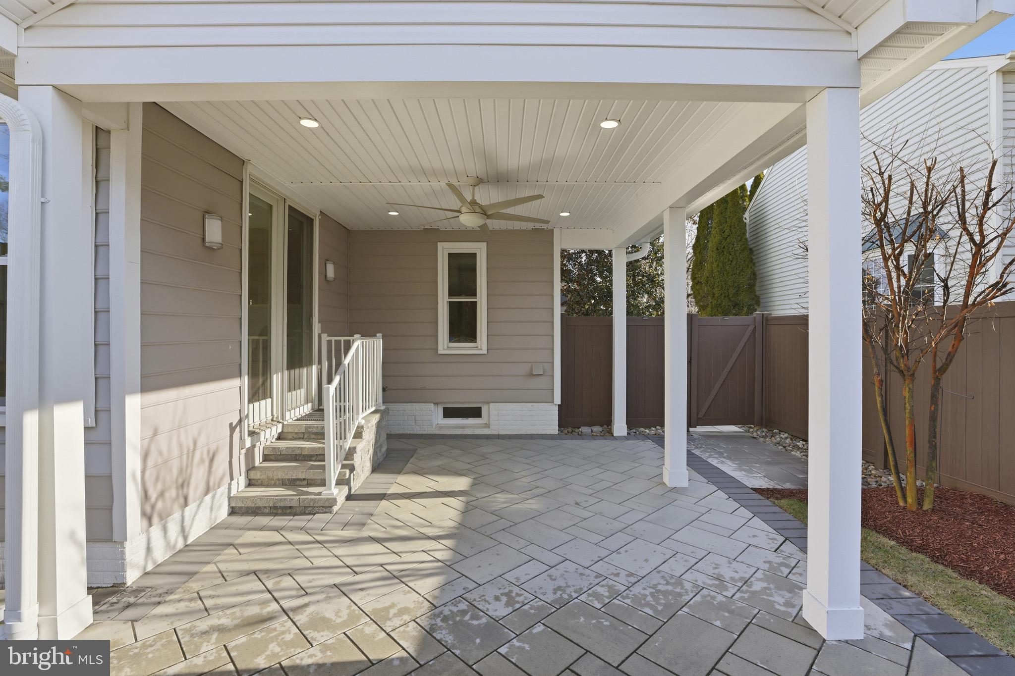 13222 MAPLECREST DRIVE