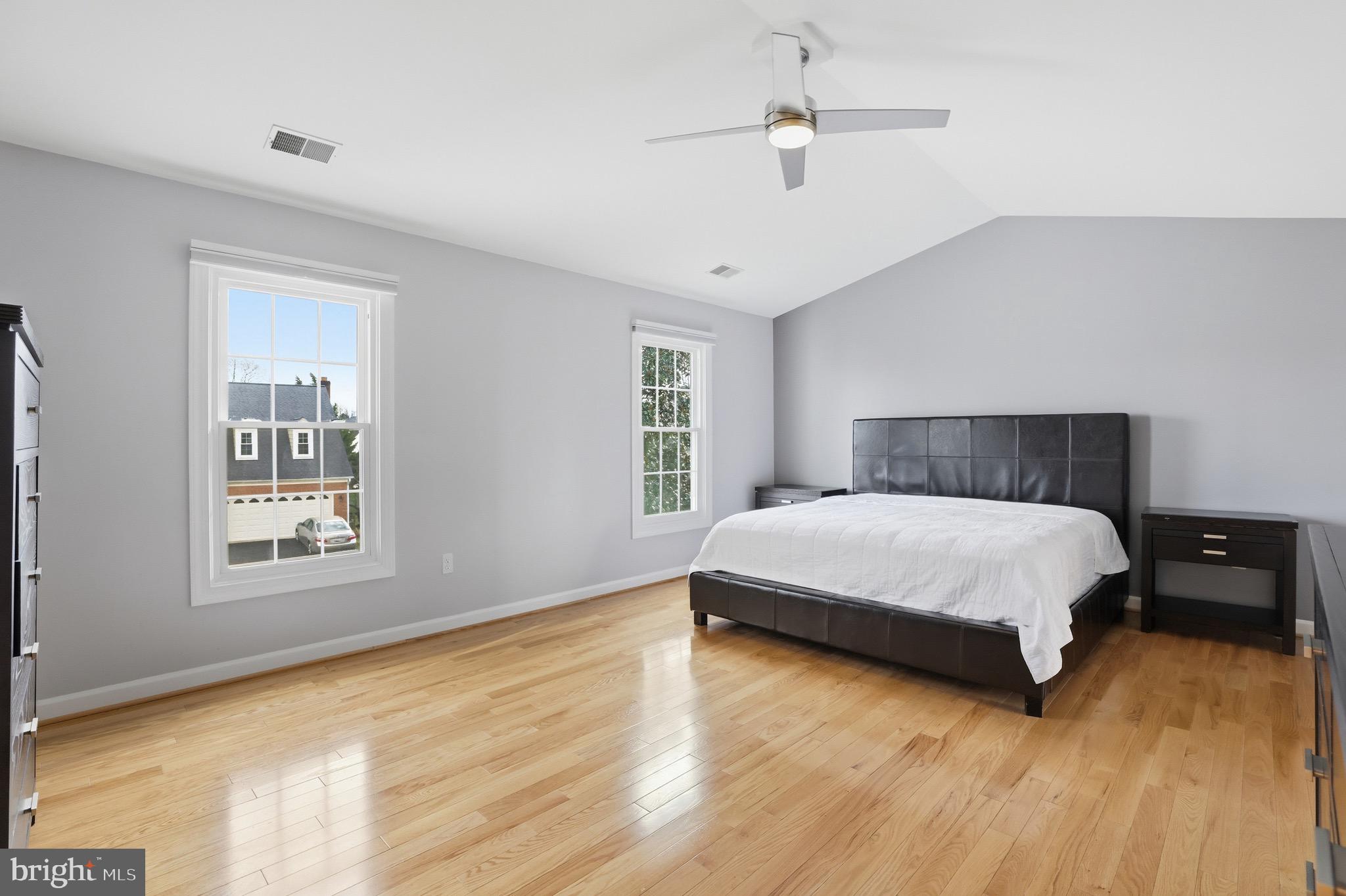 13222 MAPLECREST DRIVE