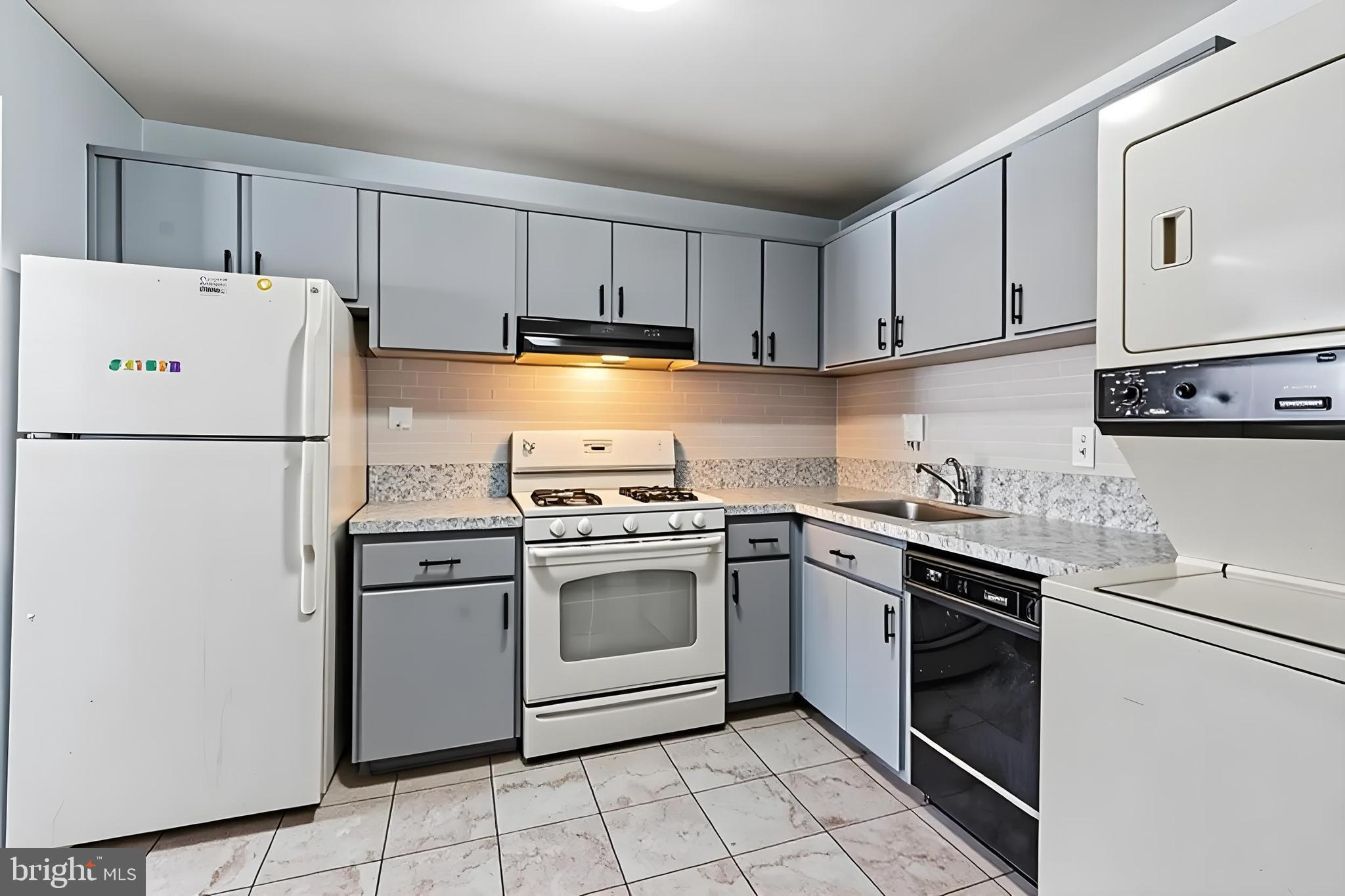 18913 SMOOTHSTONE WAY 4