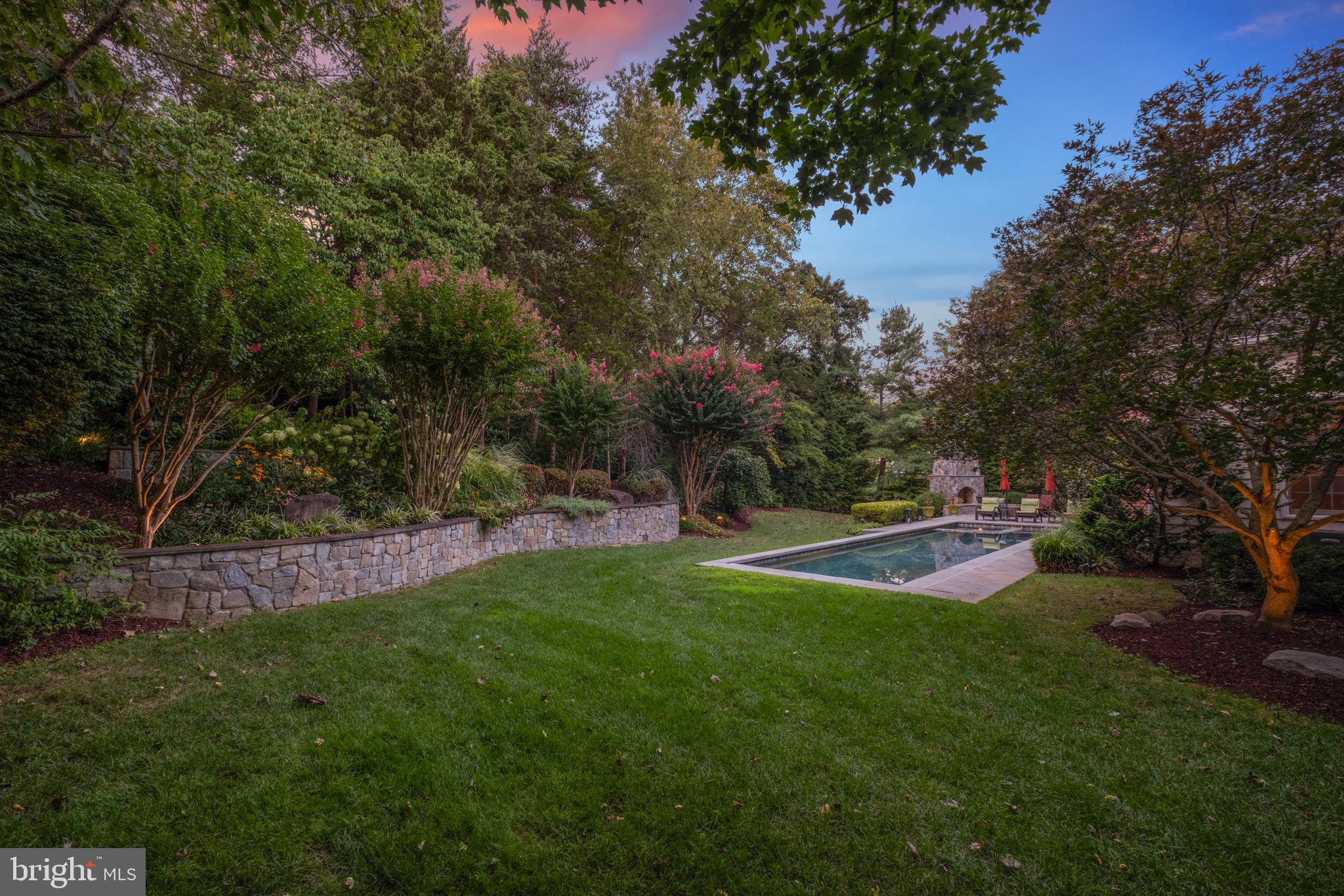 10405 SANDRINGHAM COURT