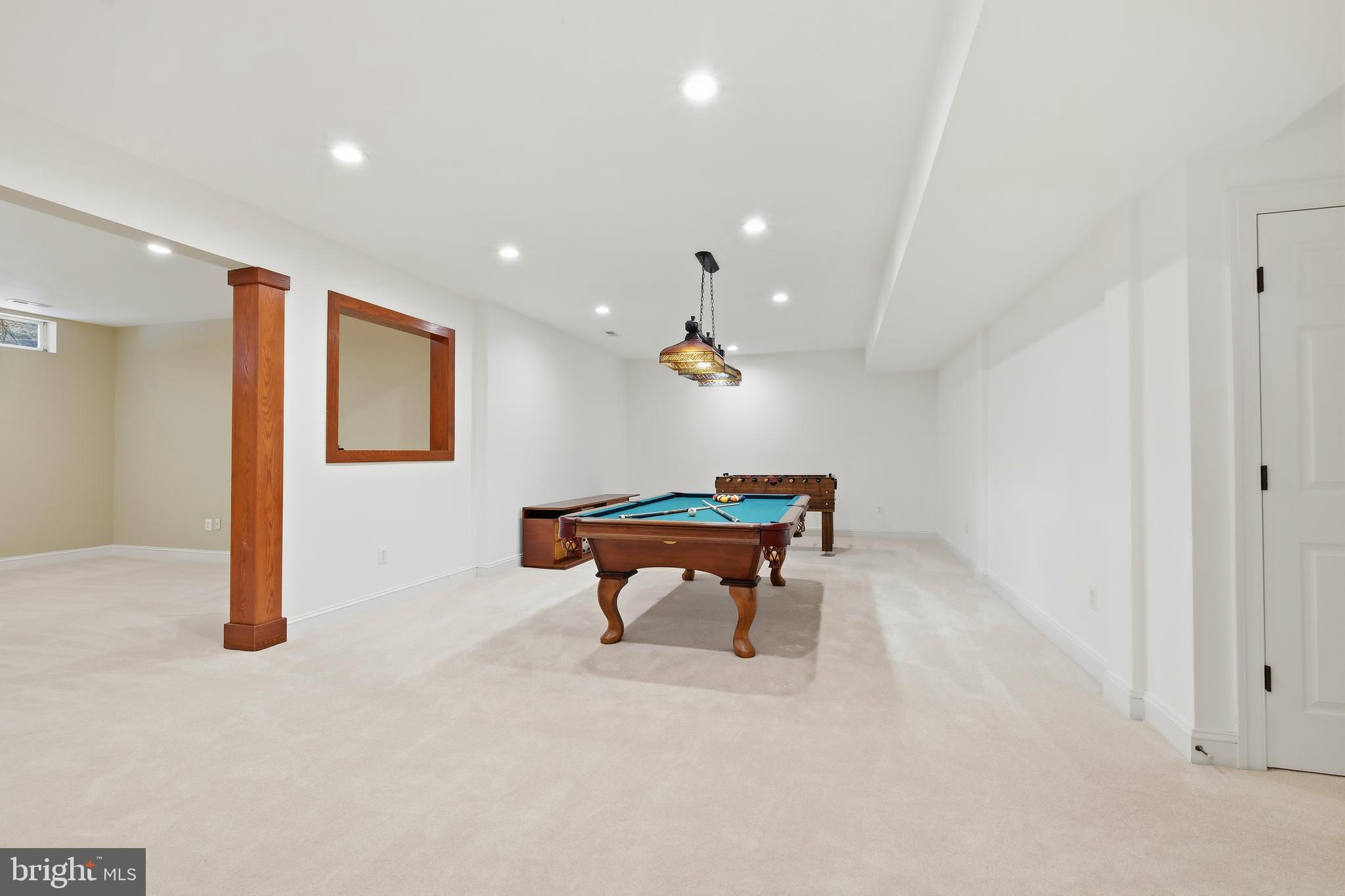 10405 SANDRINGHAM COURT