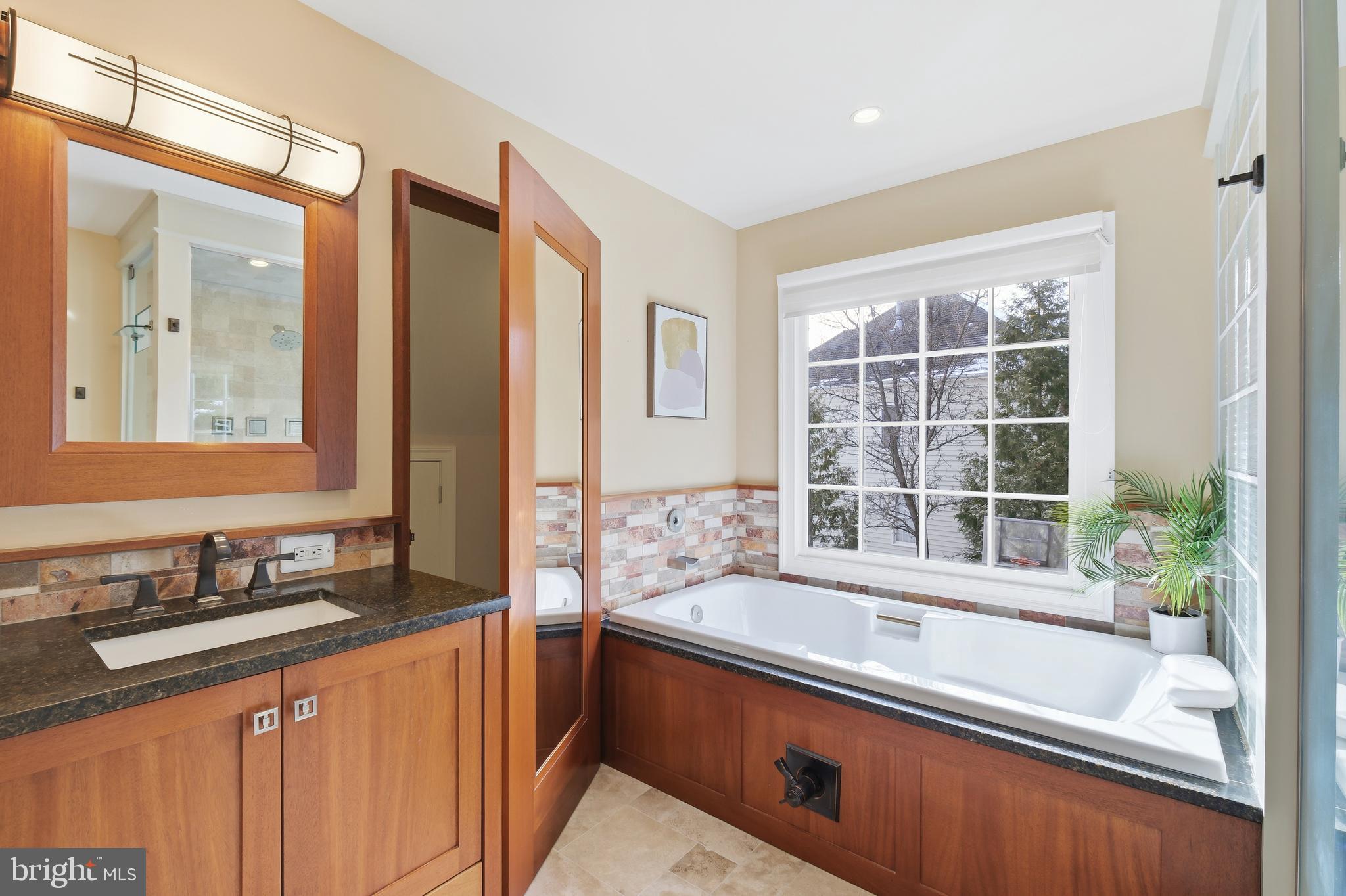 10405 SANDRINGHAM COURT