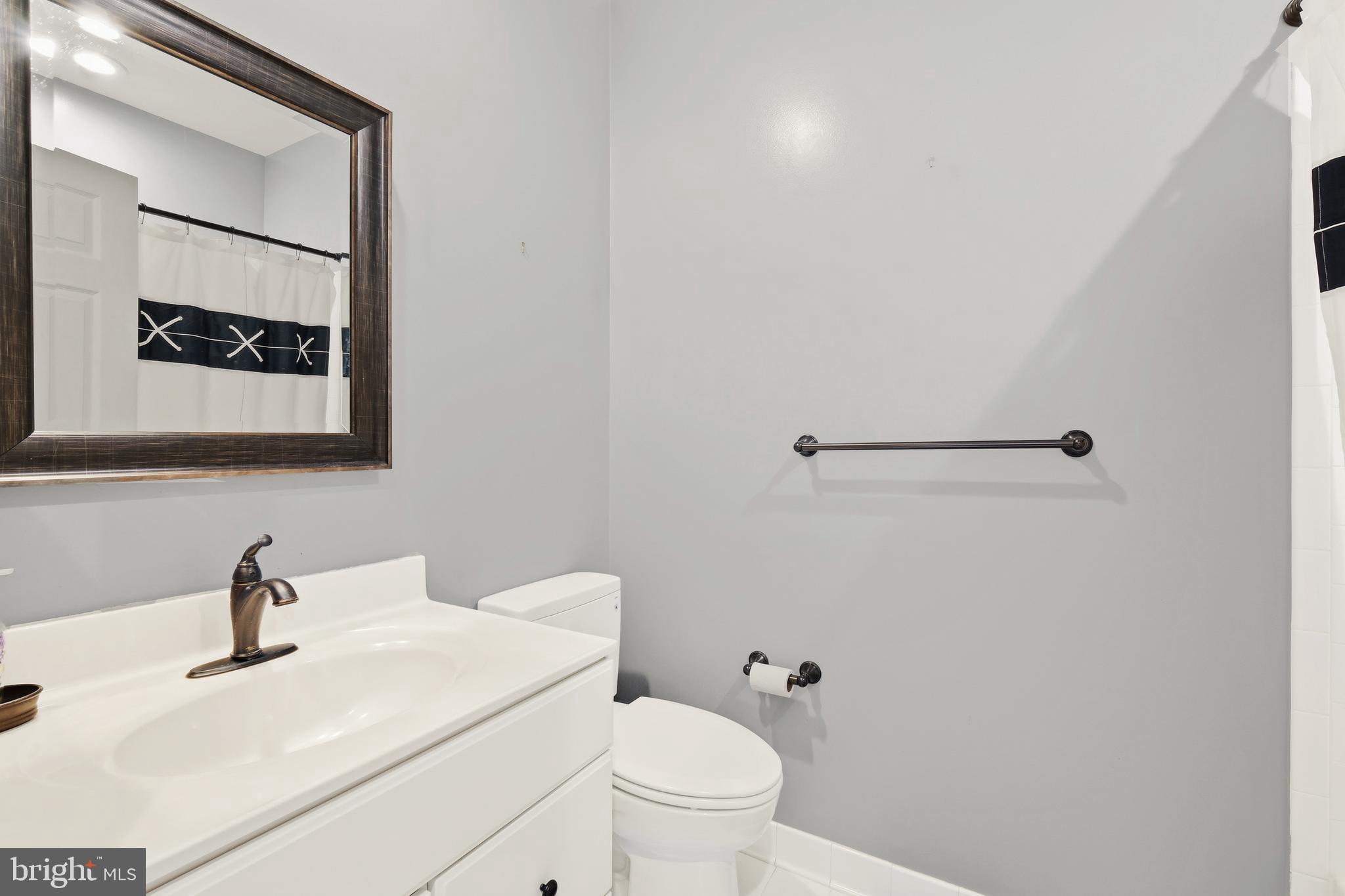 10405 SANDRINGHAM COURT