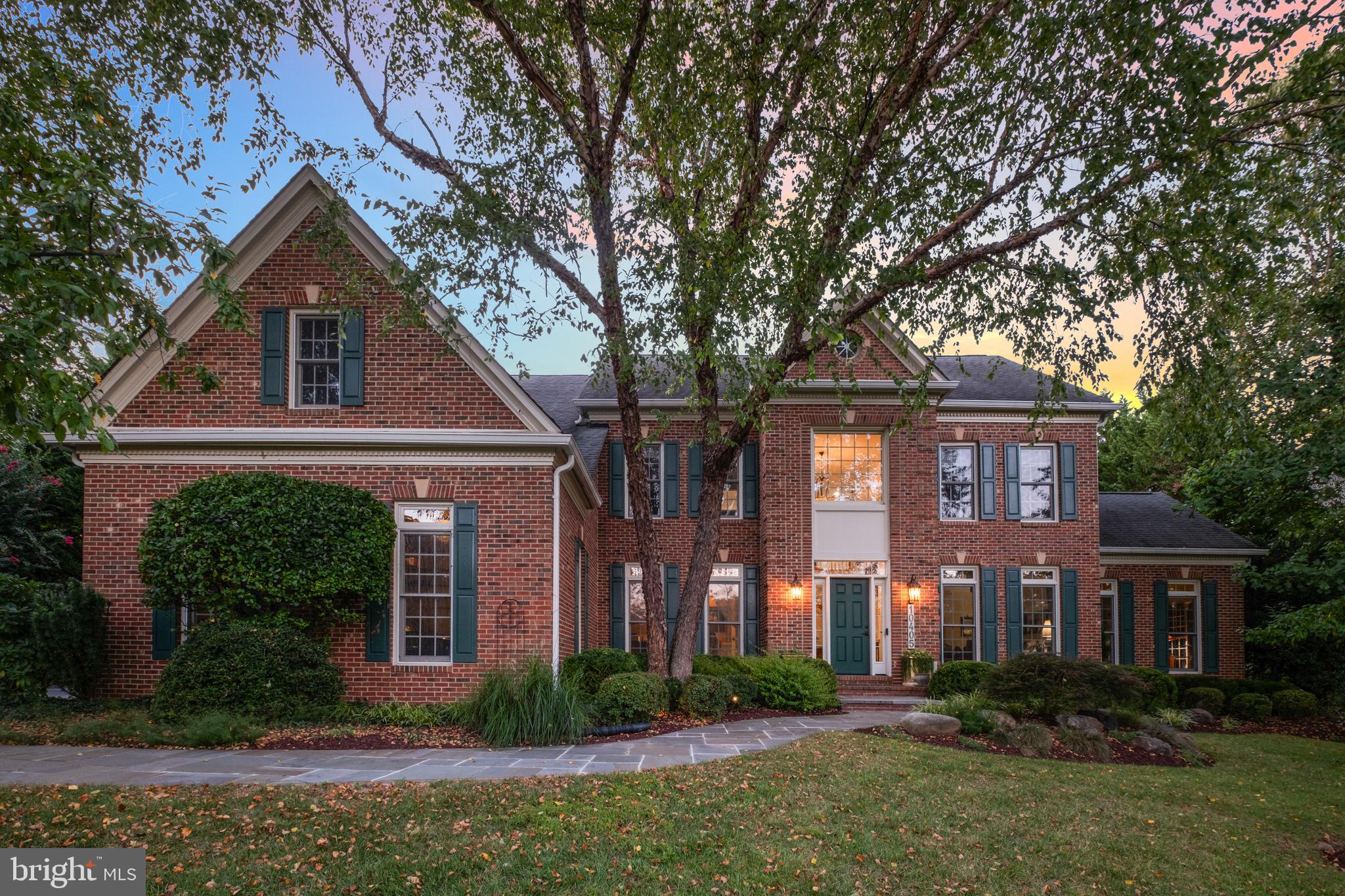 10405 SANDRINGHAM COURT