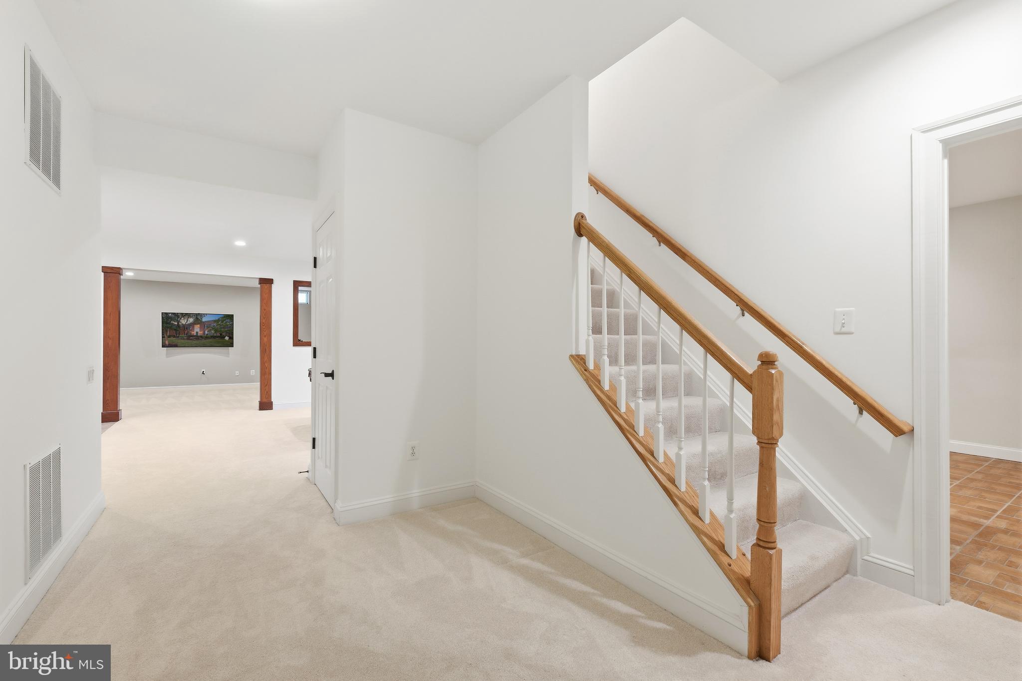 10405 SANDRINGHAM COURT