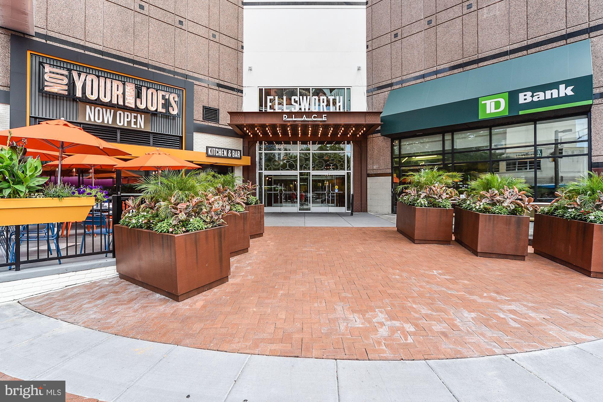 617 GREENBRIER DRIVE