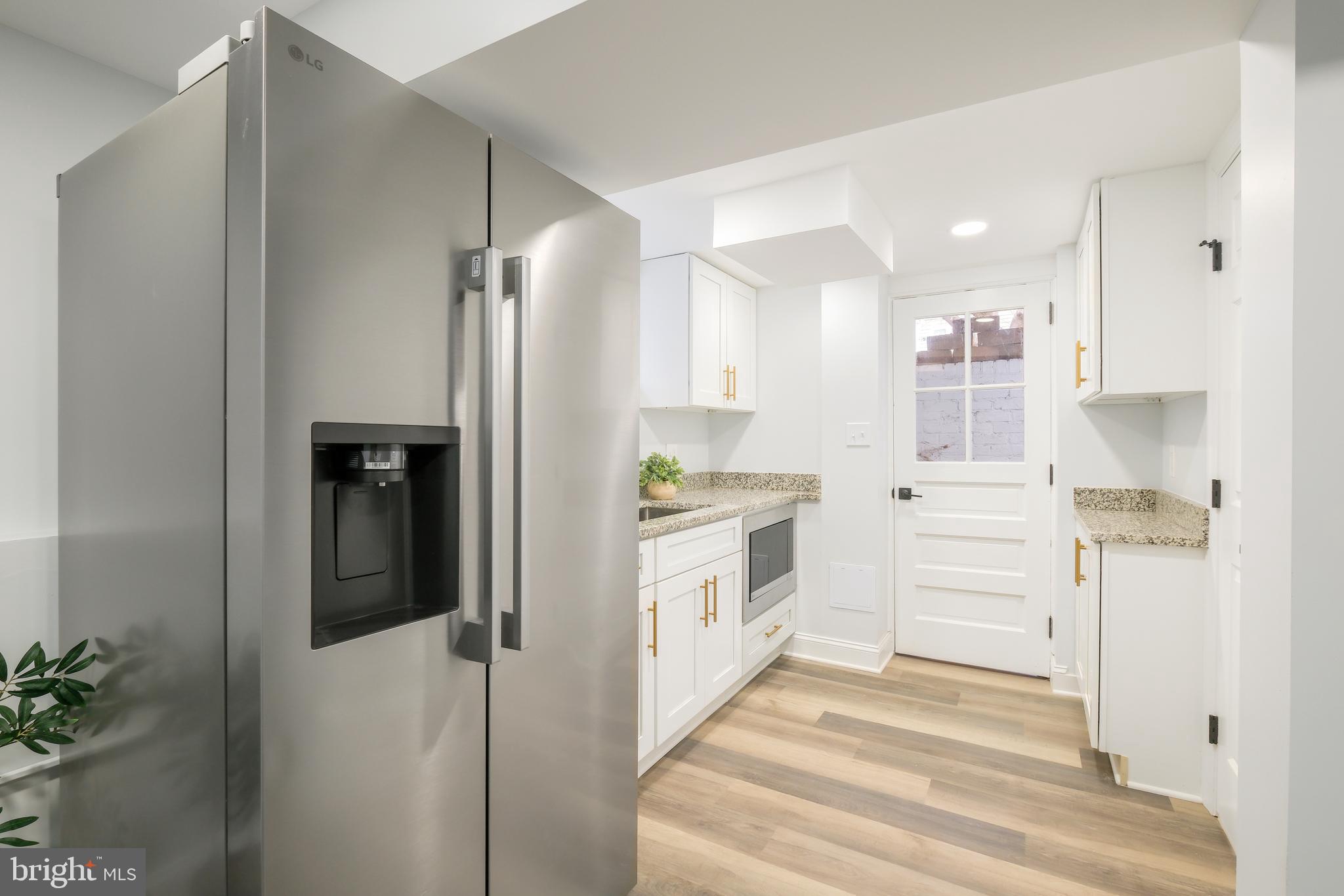 617 GREENBRIER DRIVE