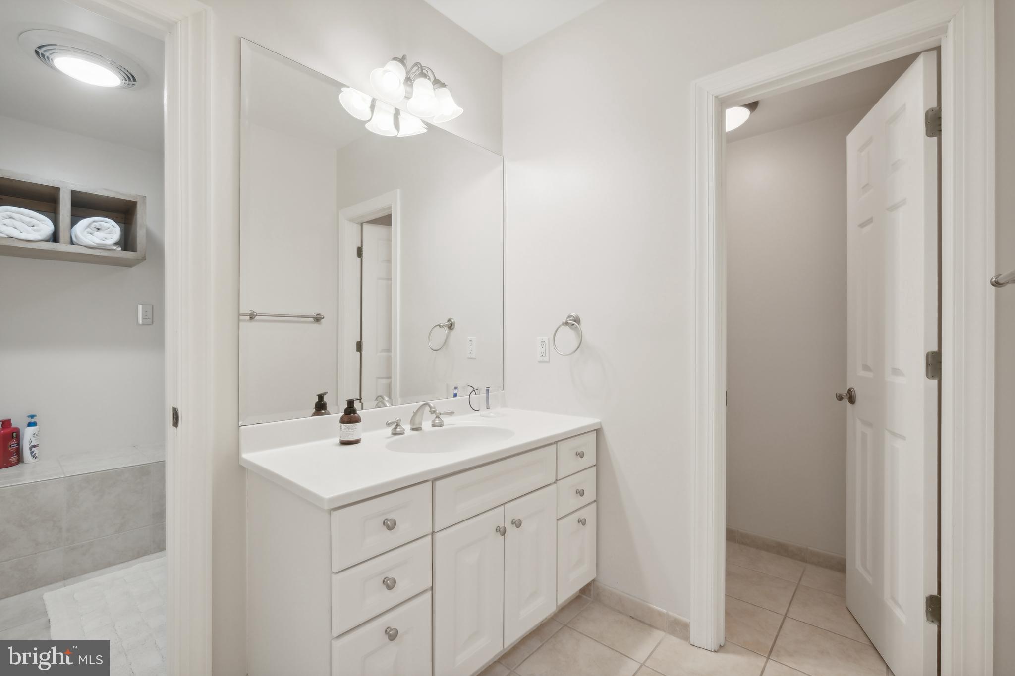 11724 GAINSBOROUGH ROAD