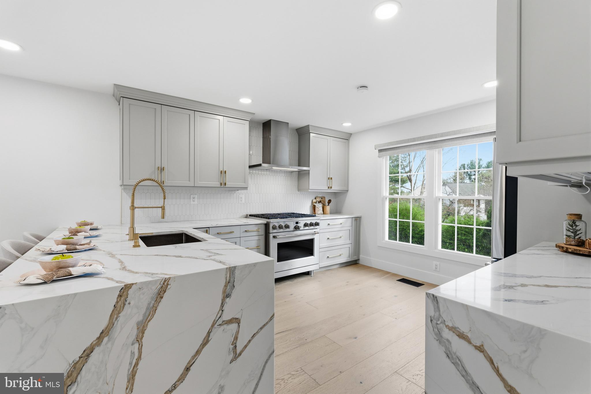 10029 DELLCASTLE ROAD