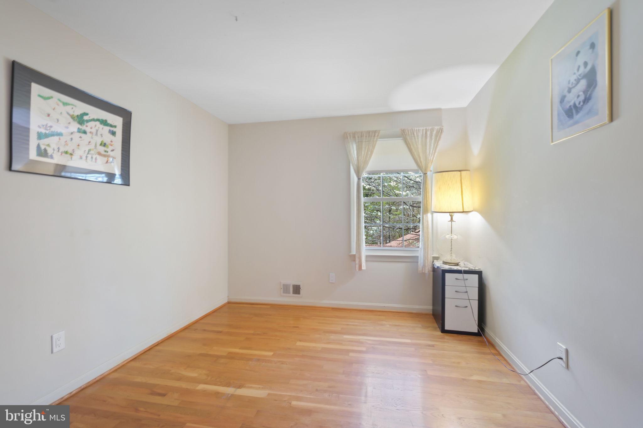 11917 REYNOLDS AVENUE