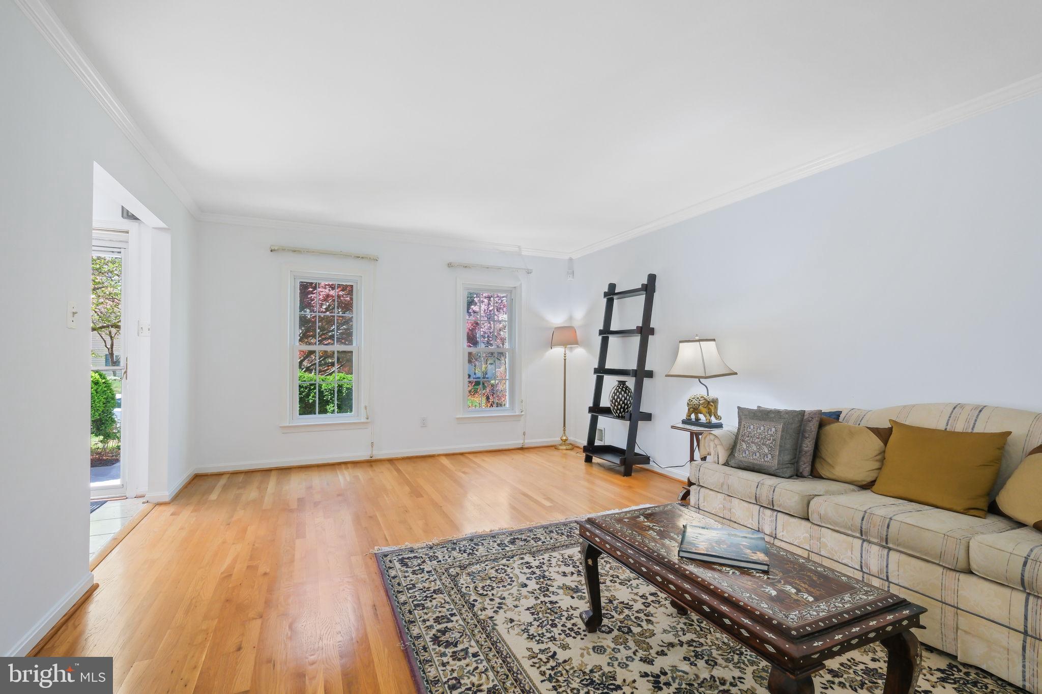 11917 REYNOLDS AVENUE