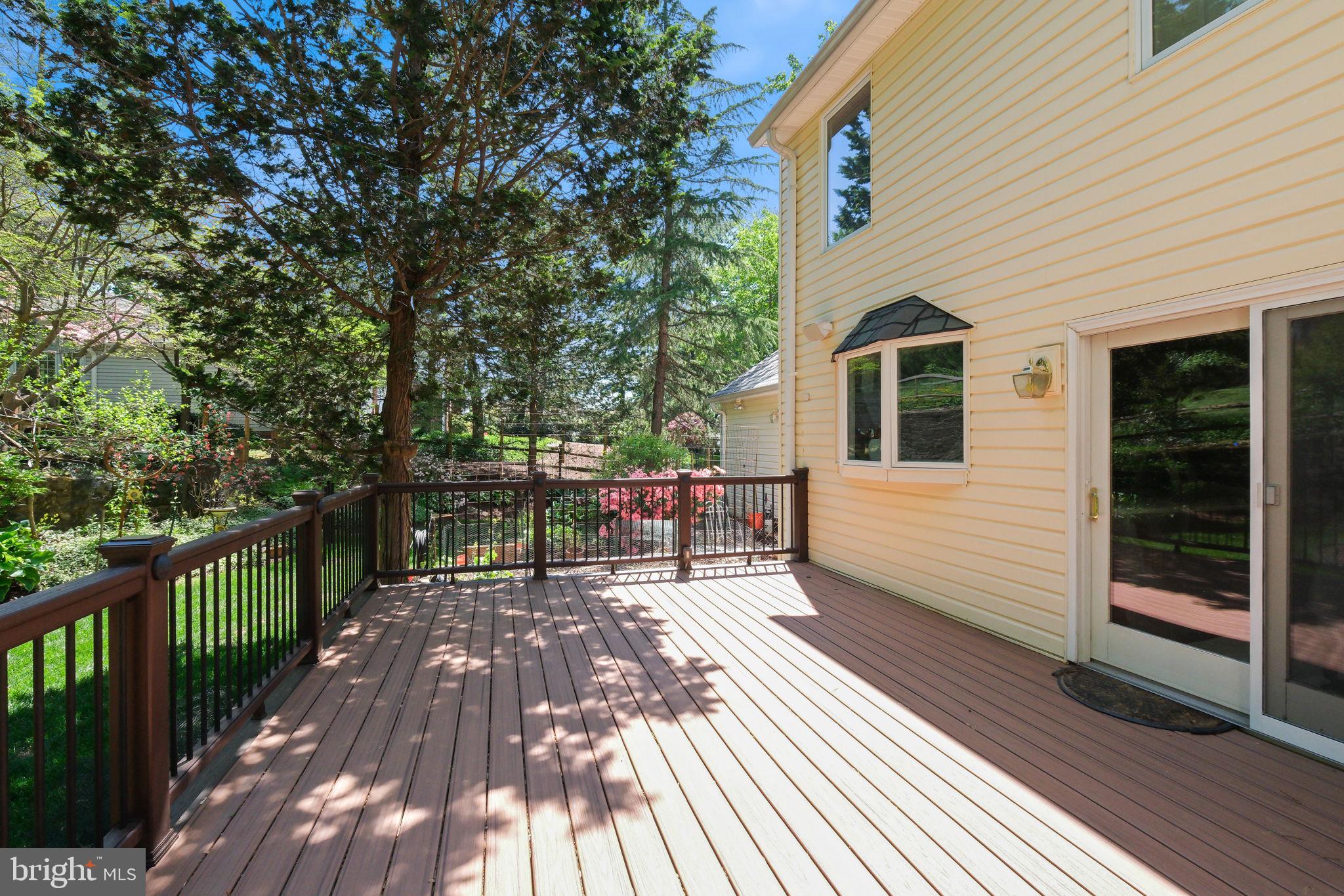 9 MAGIC MOUNTAIN COURT