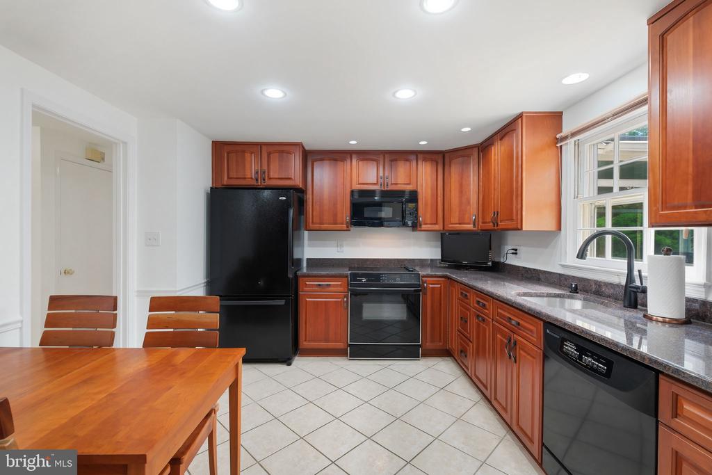 1106 PIPESTEM PLACE