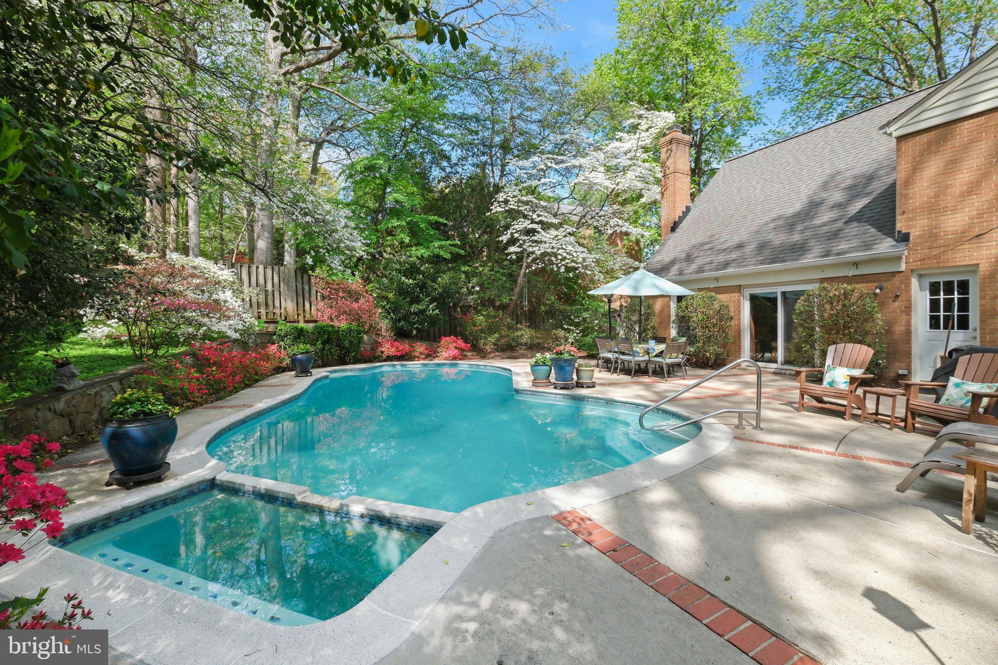 7006 OLD CABIN LANE
