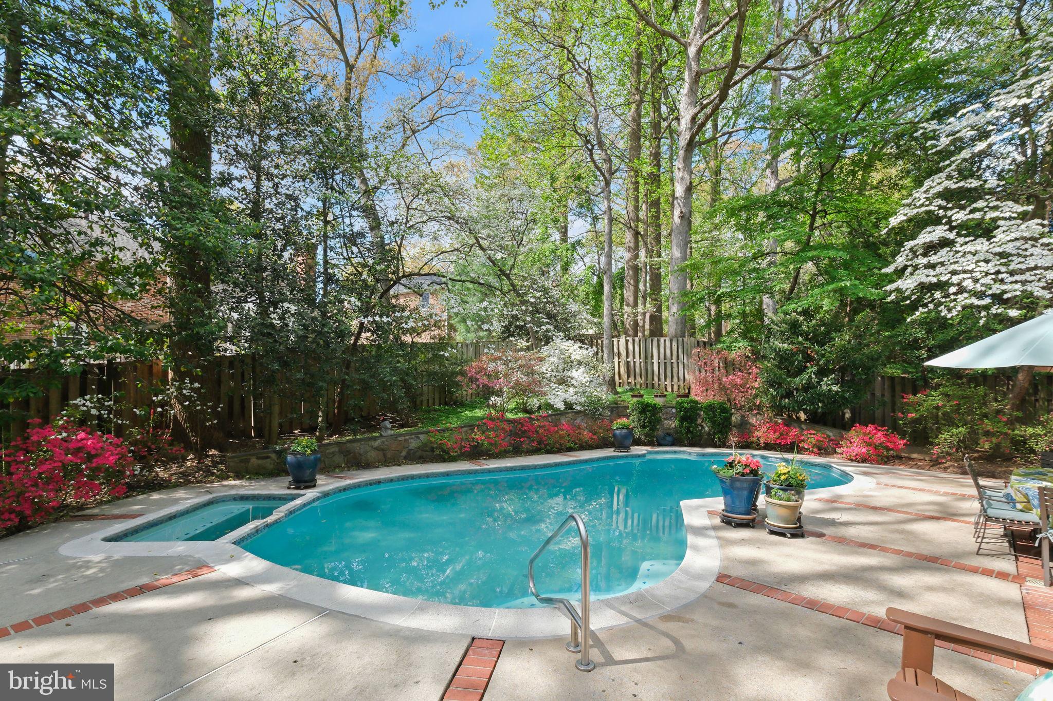 7006 OLD CABIN LANE